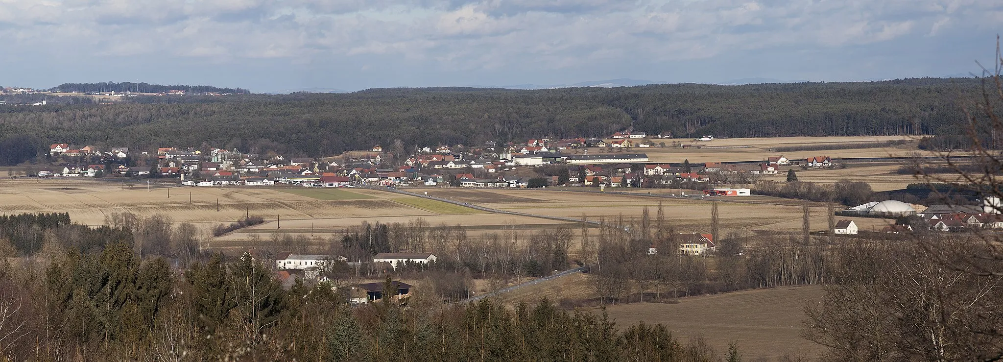 Photo showing: Großhartmannsdorf von Südwesten