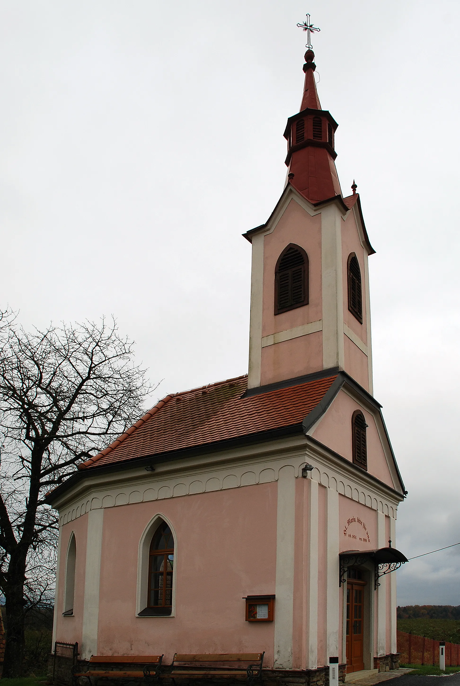 Photo showing: Sulzhof, Gemeinde Unterbergla, Steiermark, Österreich: Kapelle von Sulzhof vom Nordwesten