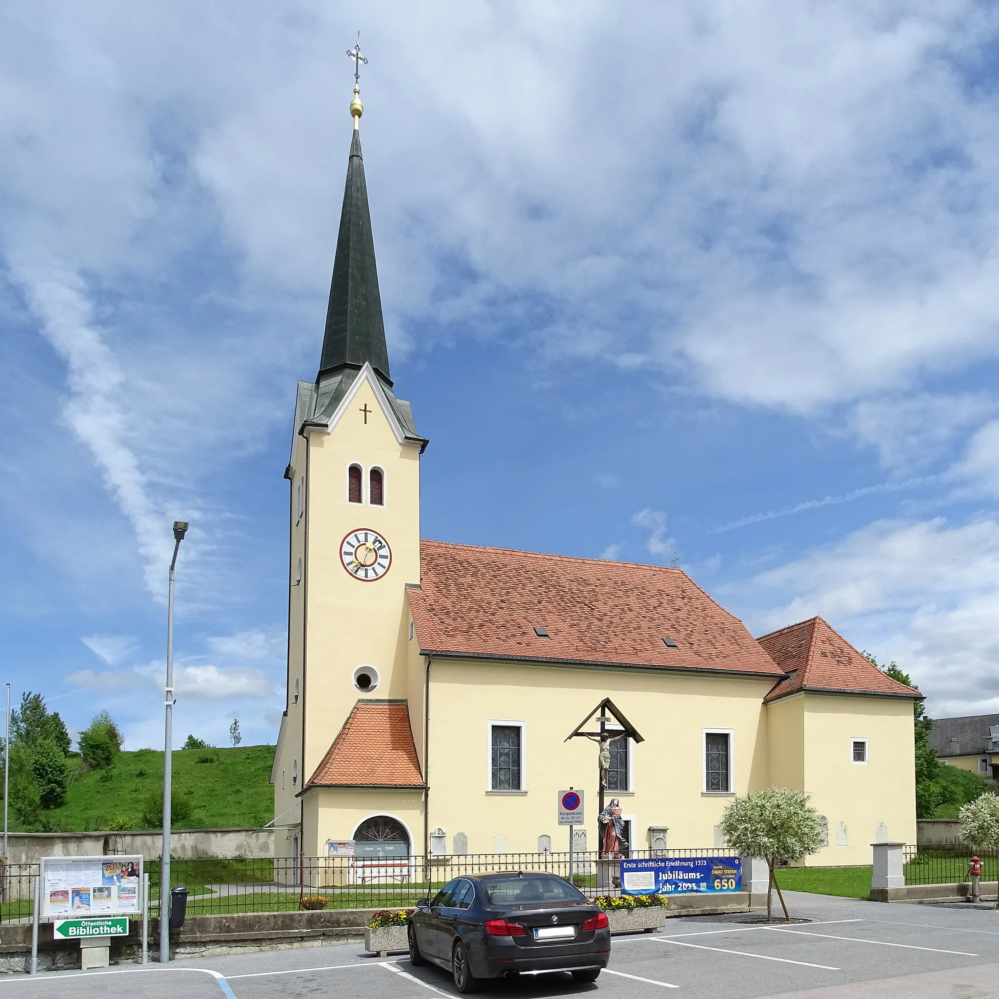 Photo showing: Blick vom Kirchplatz auf die Pfarrkirche Gratkorn
