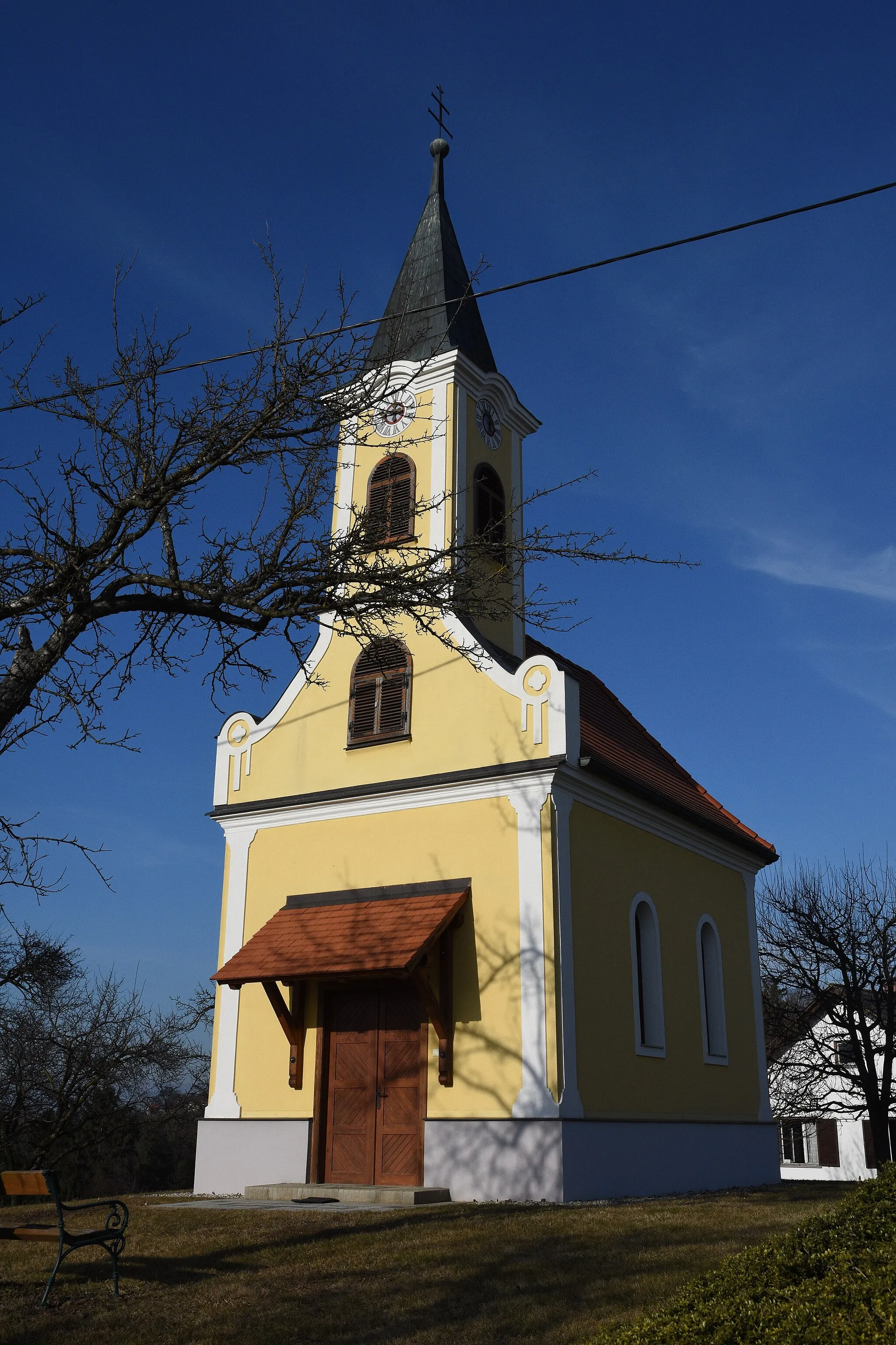 Photo showing: Chapel Haller