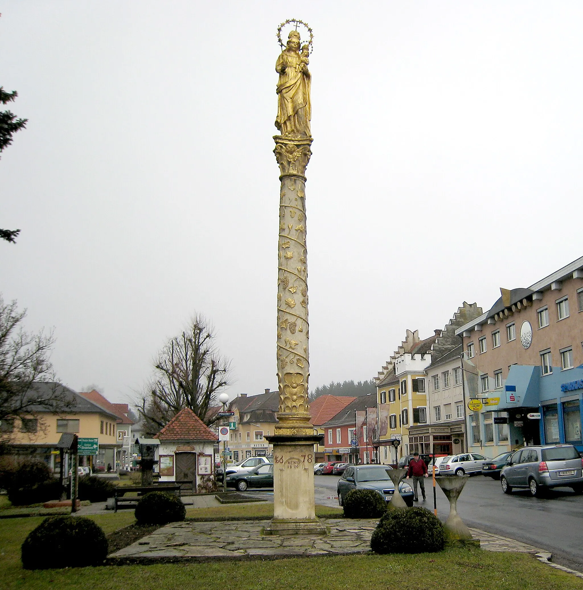 Photo showing: Mariensäule auf dem Hauptplatz von Gnas