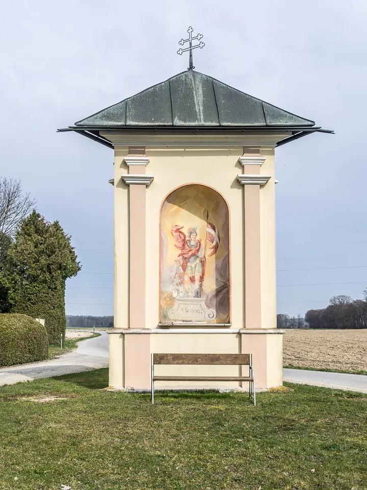 Photo showing: Shrine