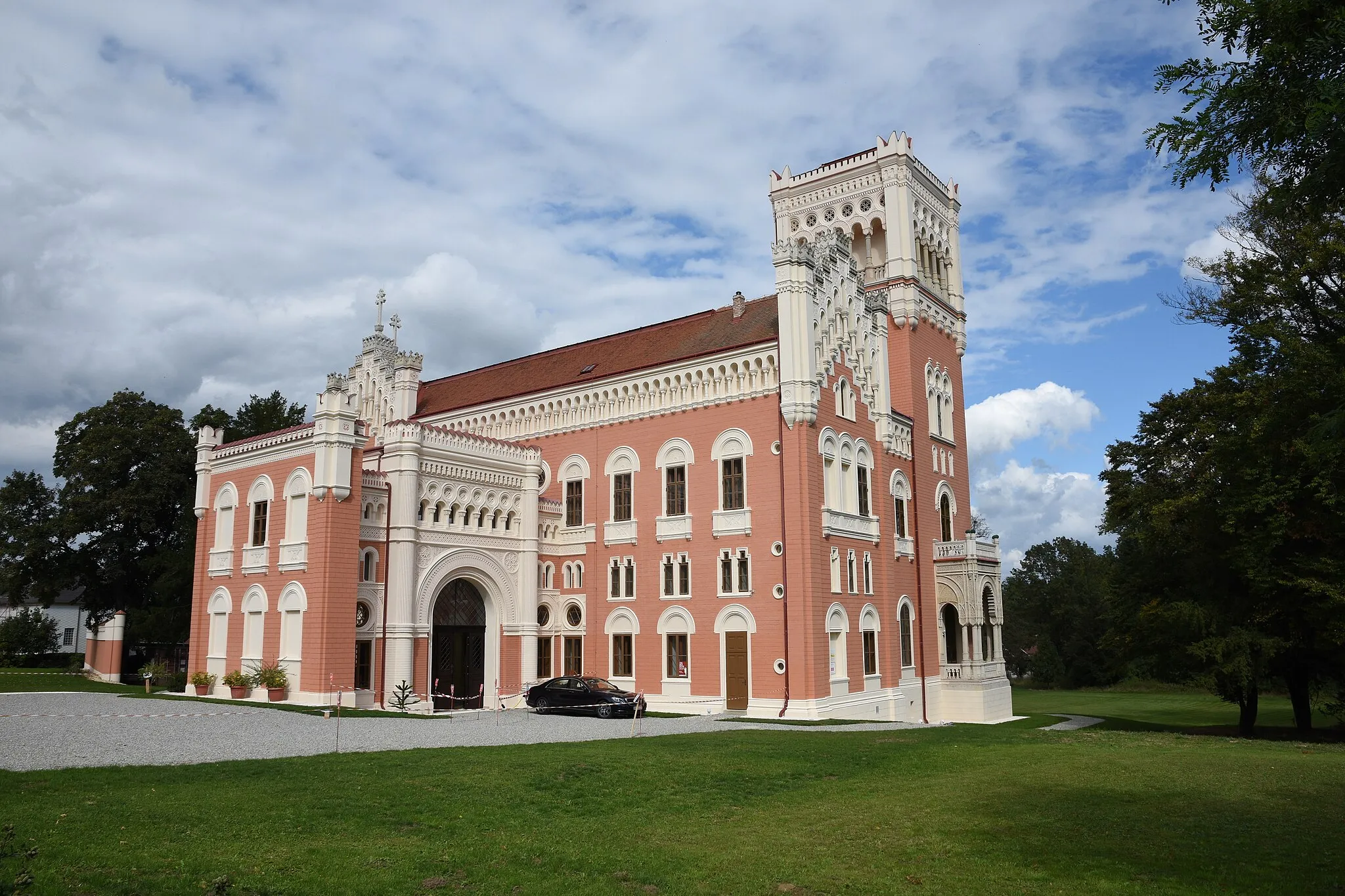 Photo showing: Castle Rotenturm