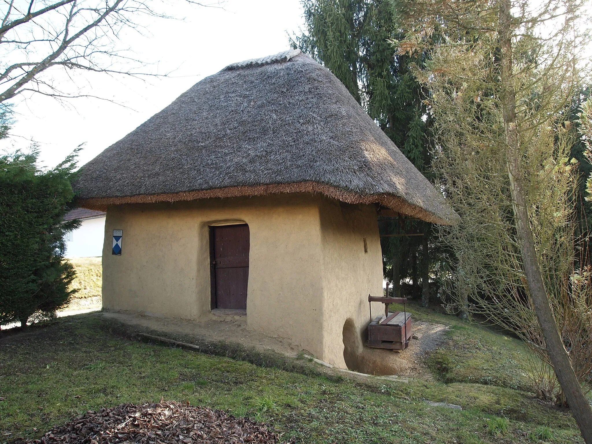 Photo showing: Fruchtspeicher - denkmalgeschütztes Kleingebäude in Eisenberg an der Raab - Seitenansicht