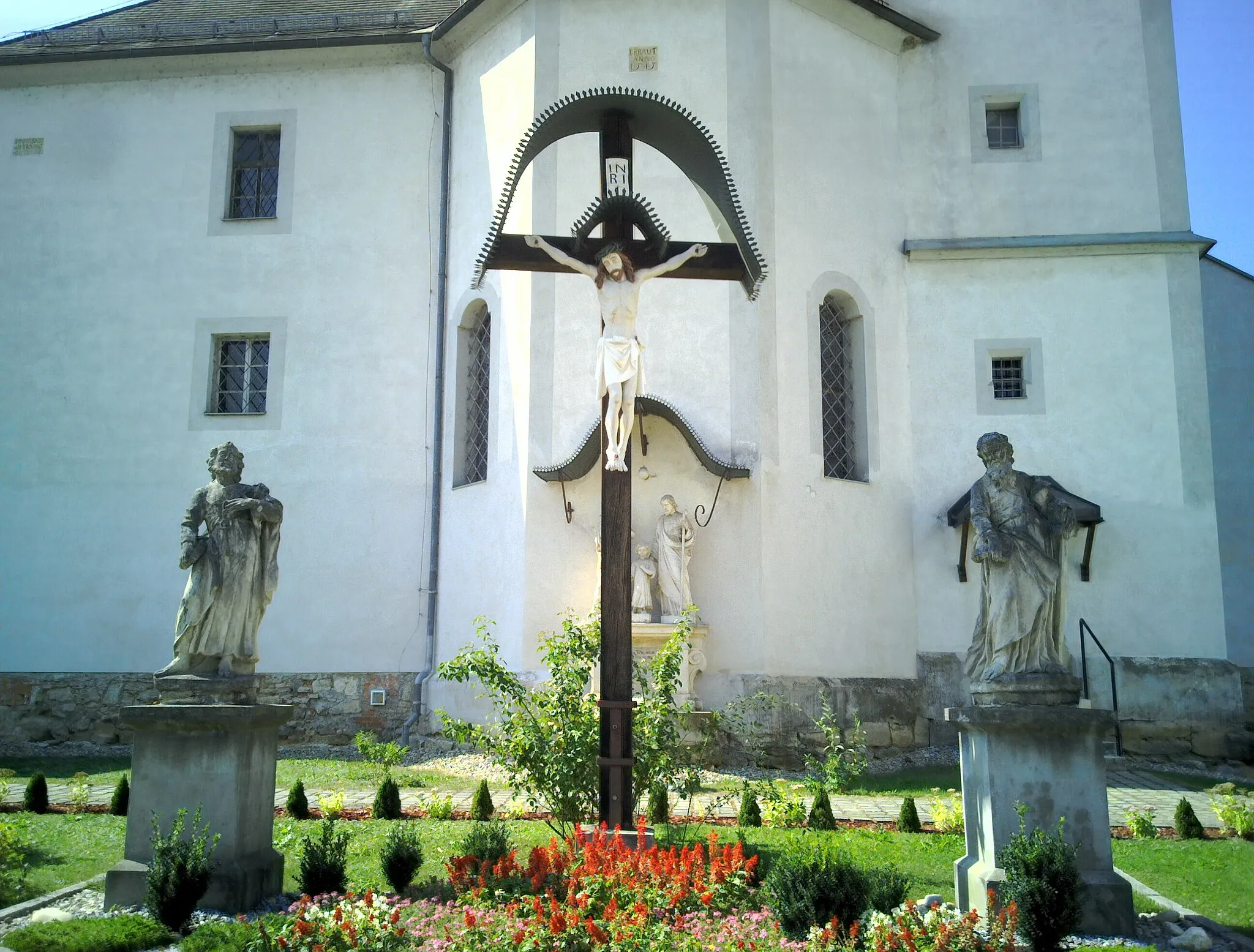 Photo showing: Figurenbildstock vor der Pfarrkirche in St. Peter am Ottersbach.