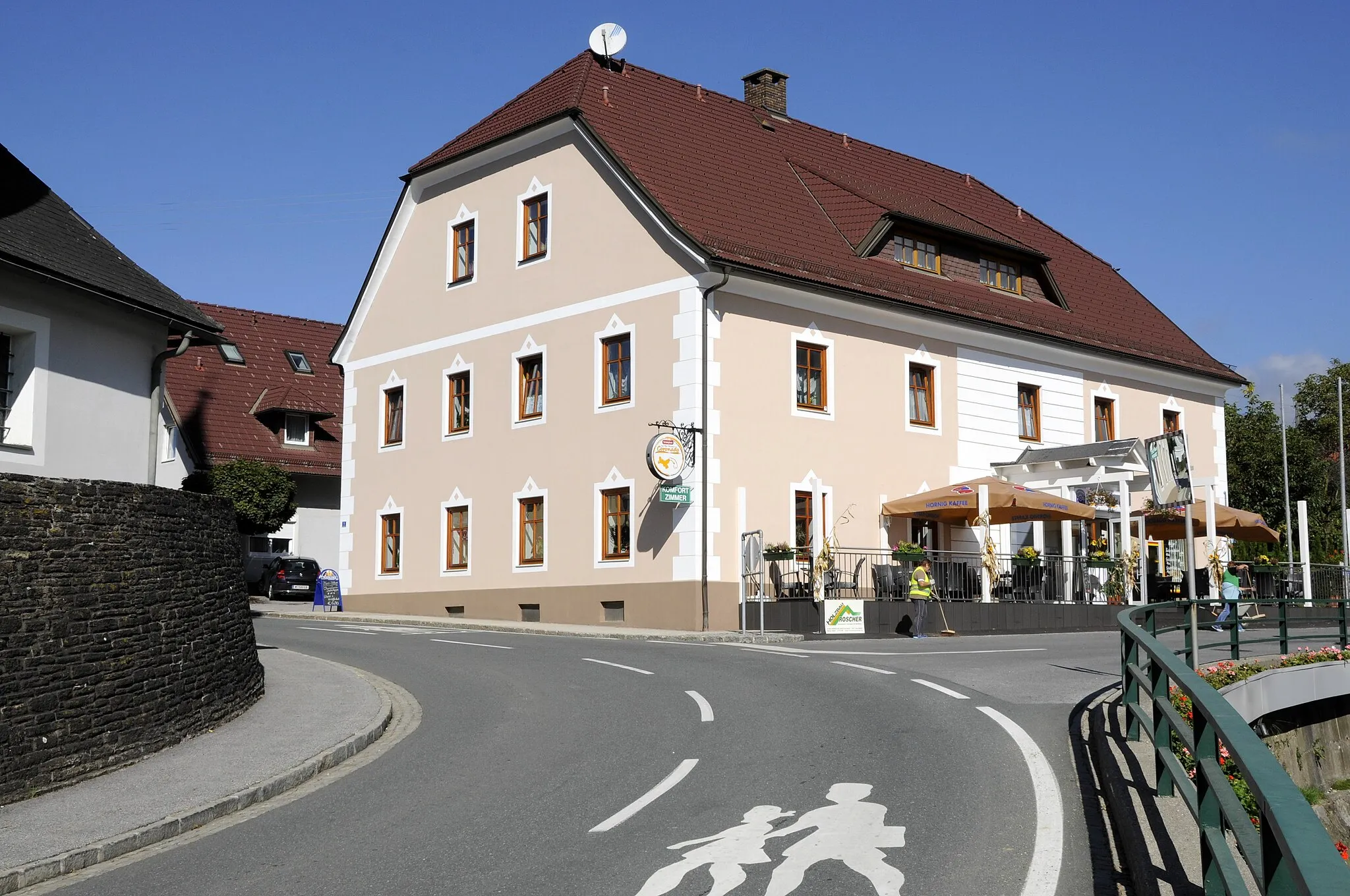 Photo showing: Guesthouse «Freitag» on the Dorfplatz #1, municipality Sankt Georgen im Lavanttal, district Wolfsberg, Carinthia / Austria / EU