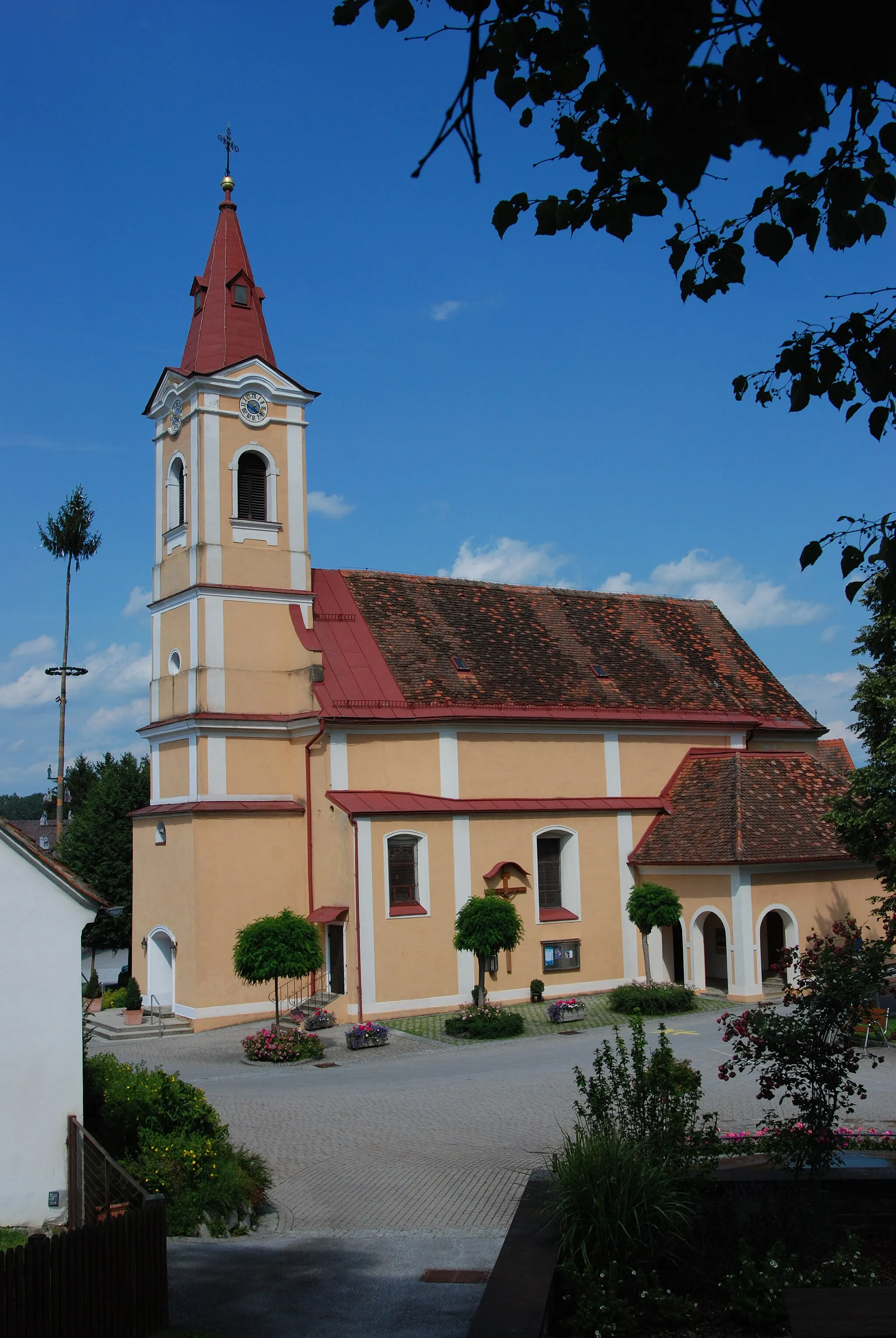 Photo showing: Church of Loipersdorf near Fürstenfeld