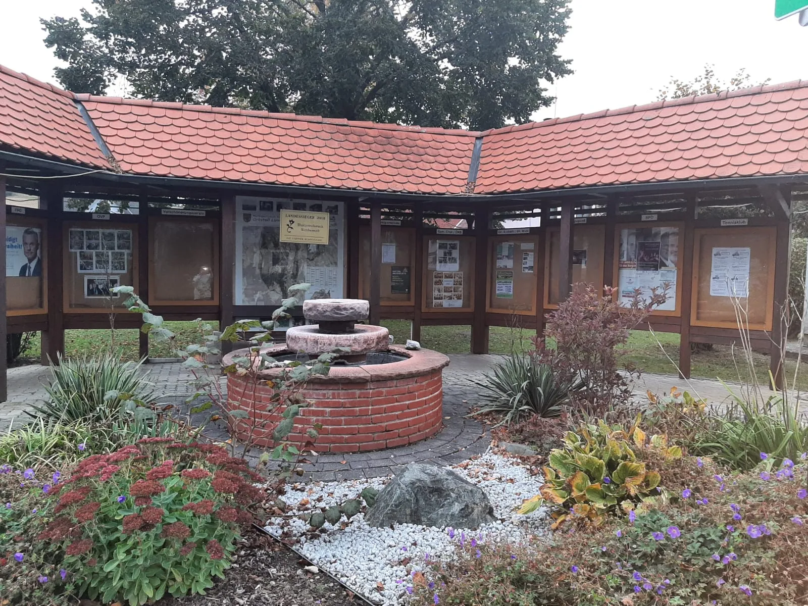 Photo showing: Zeigt einen Brunnen aus Limbach im Burgenland