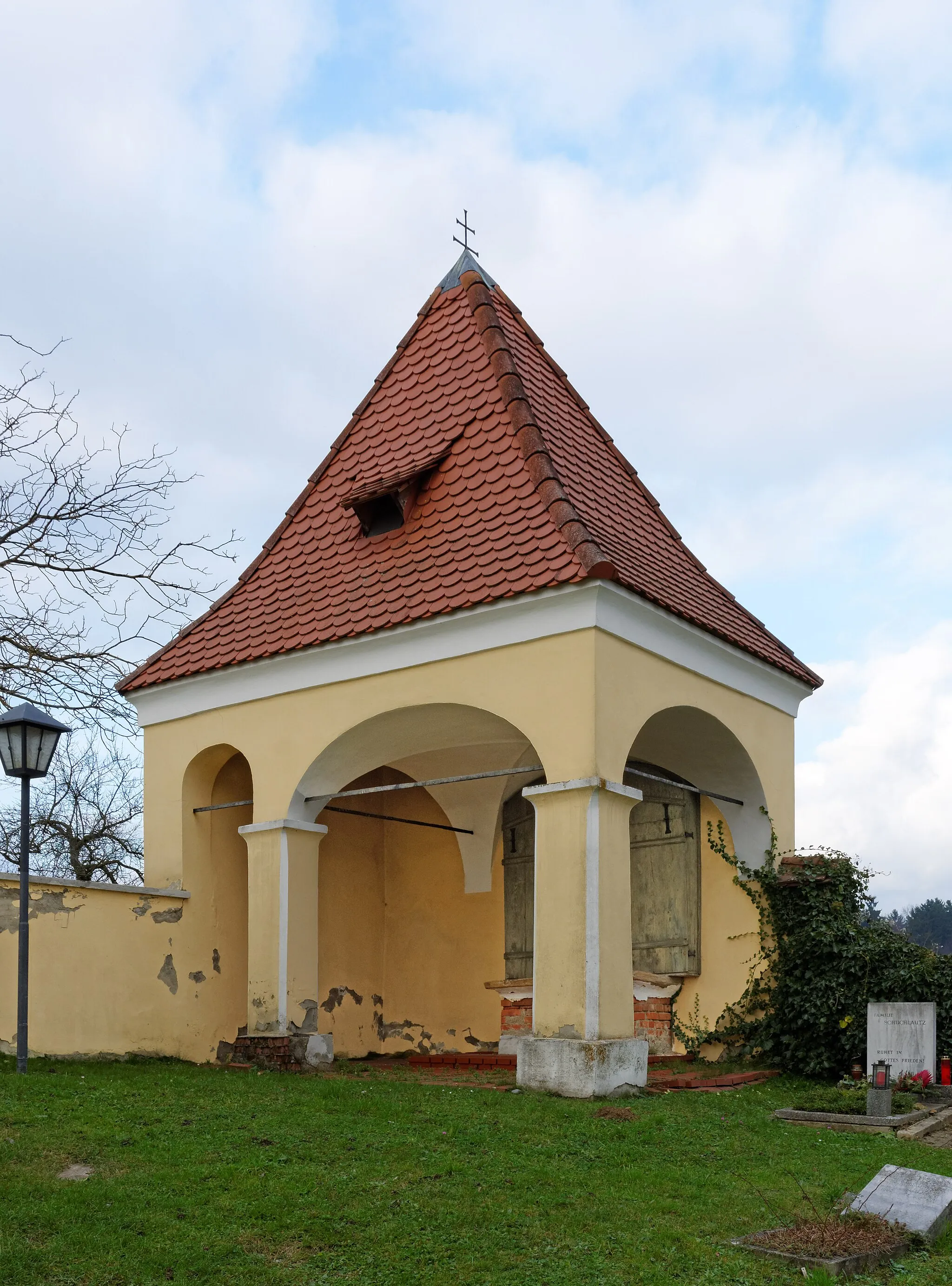 Photo showing: Cemetery chapel in Saint Ulrich am Waasen, Styria, Austria
