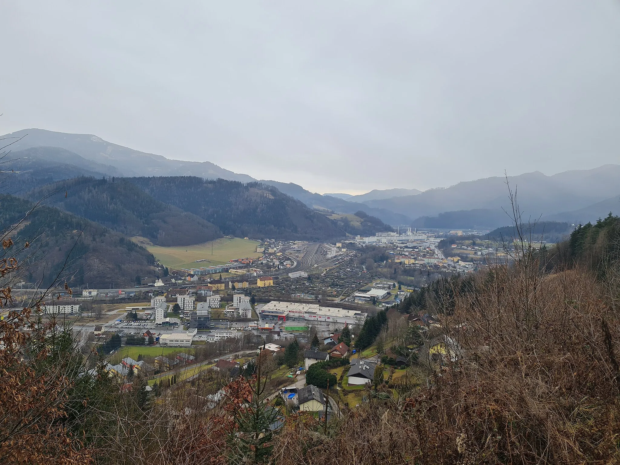 Photo showing: Blick auf Kapfenberg fotografiert von einer Erhebung