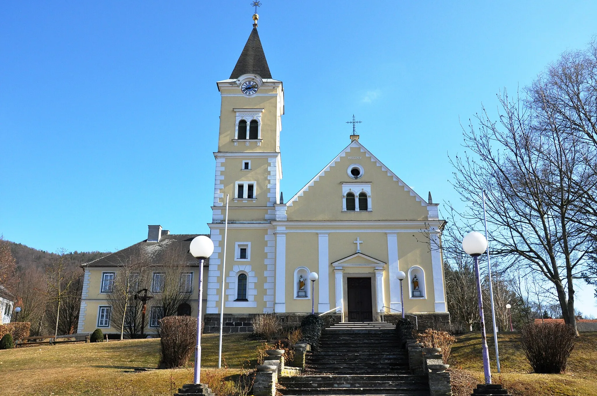 Photo showing: Kath. Pfarrkirche Hl. Dreifaltigkeit