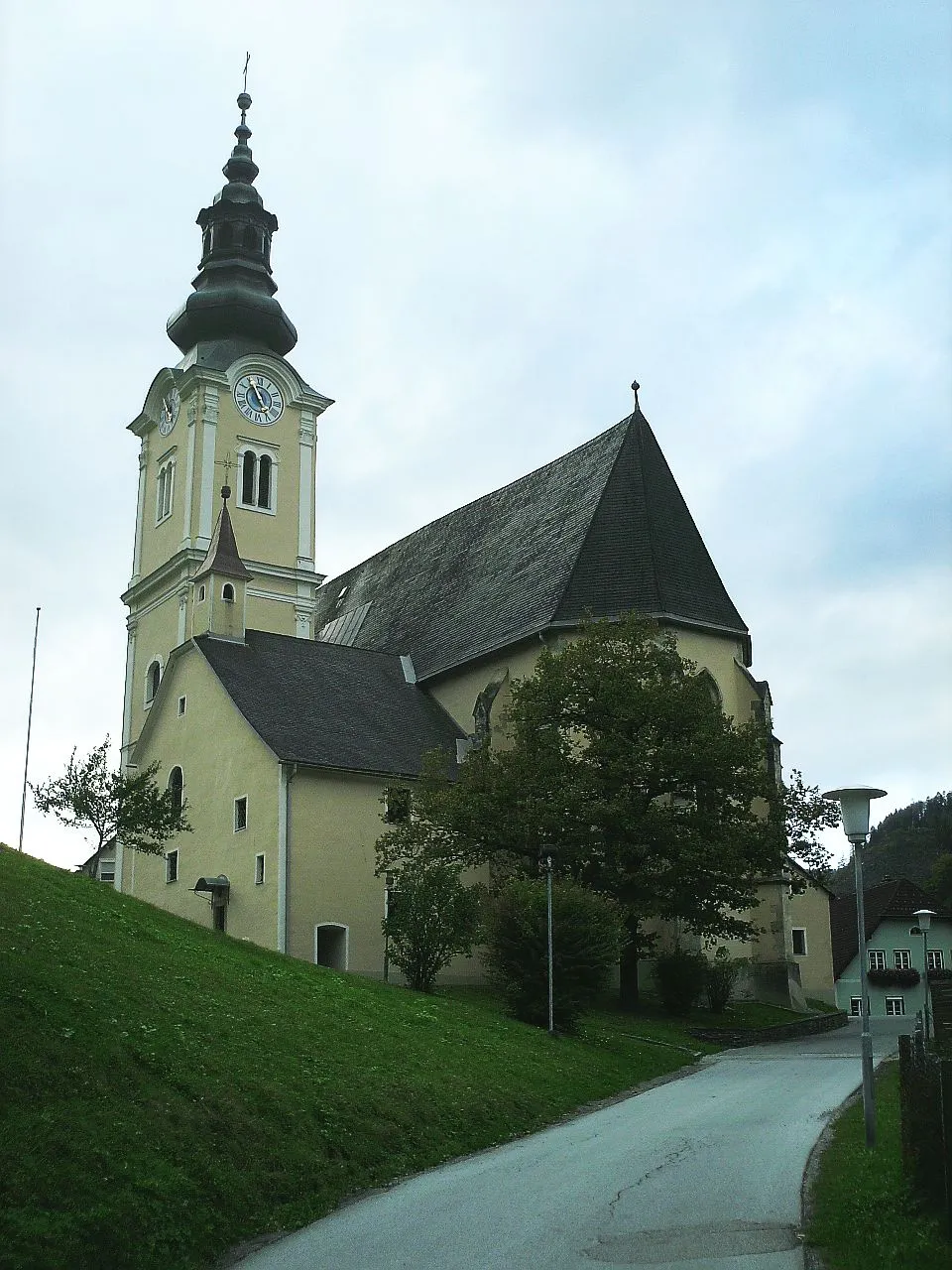Photo showing: Kath. Pfarr- und Wallfahrtskirche hl. Erhard in der Breitenau und ehem. Friedhof.