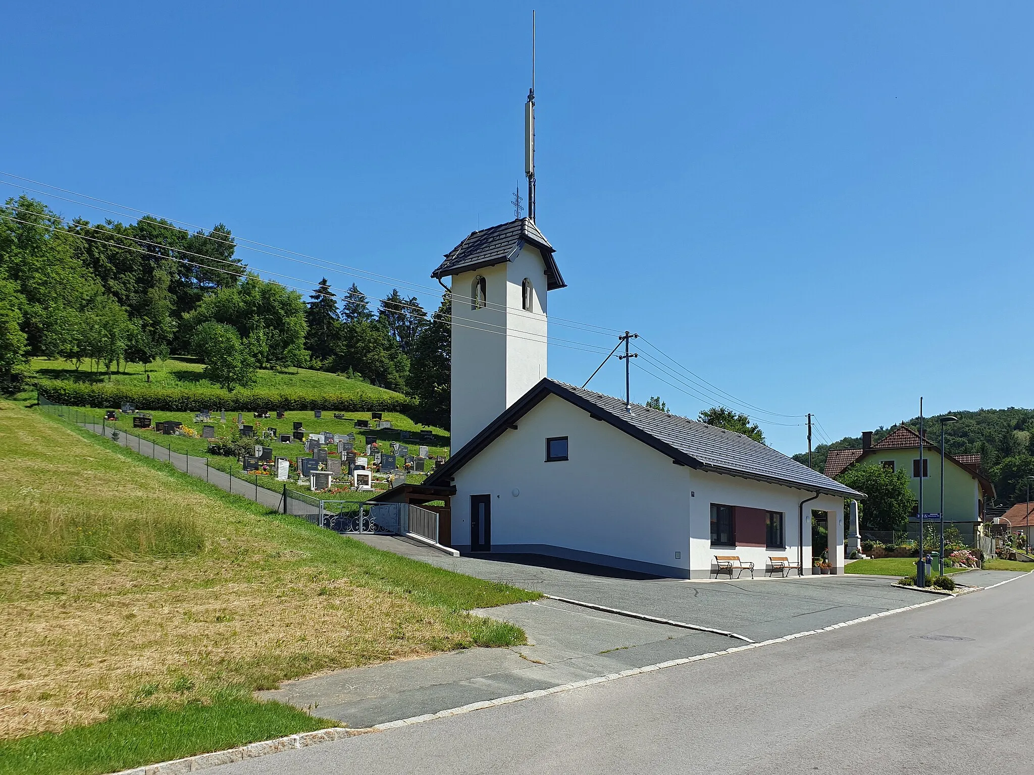 Photo showing: Aufbahrungshalle des Friedhofs Tauka in der Marktgemeinde Minihof-Liebau.