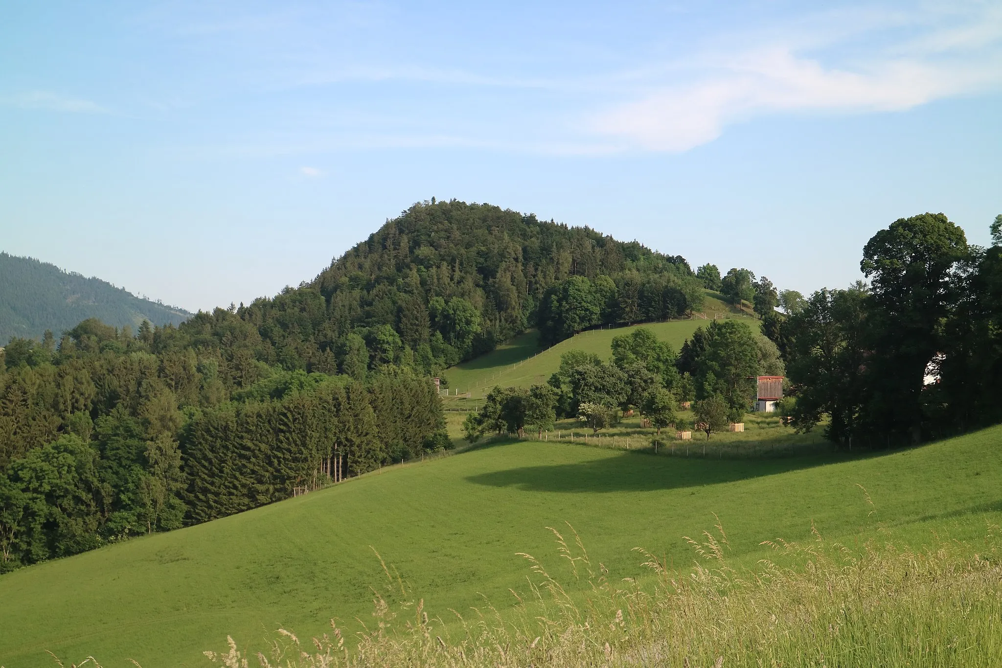 Photo showing: Hausberg von Nordwesten, Marktgemeinde Semriach (Steiermark)