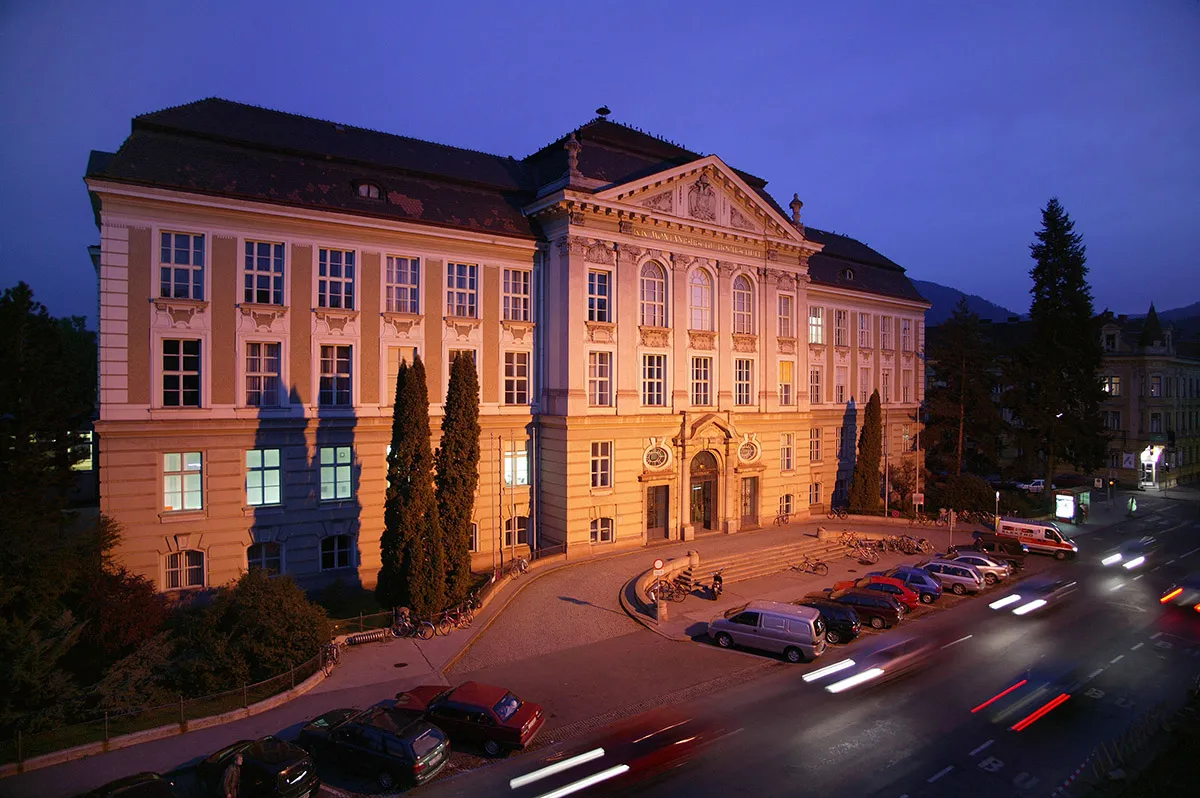 Photo showing: Hauptgebäude der Leobener Montanuniversität