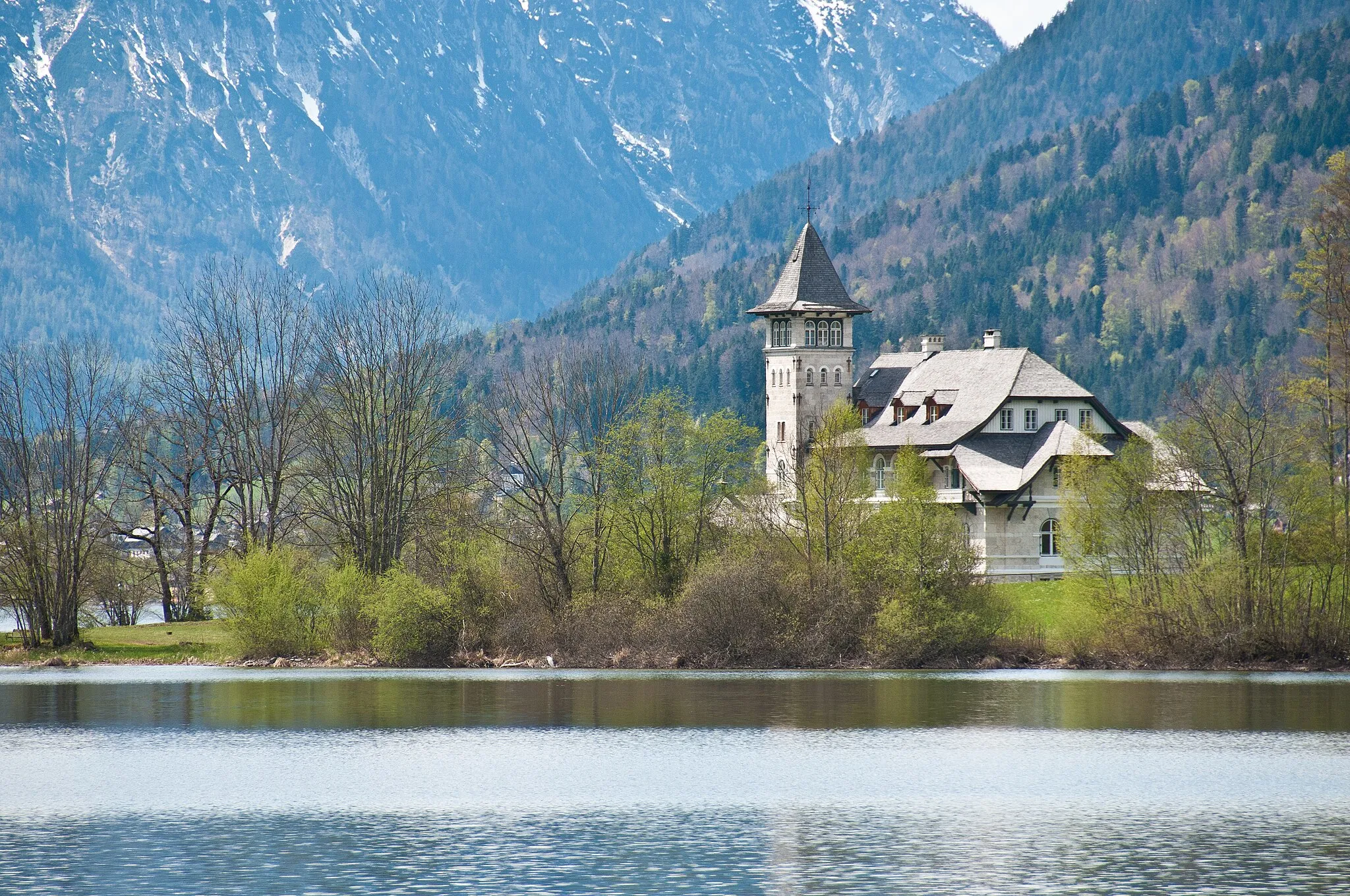 Photo showing: The Schloss Grundlsee at lake Grundlsee in Austria
