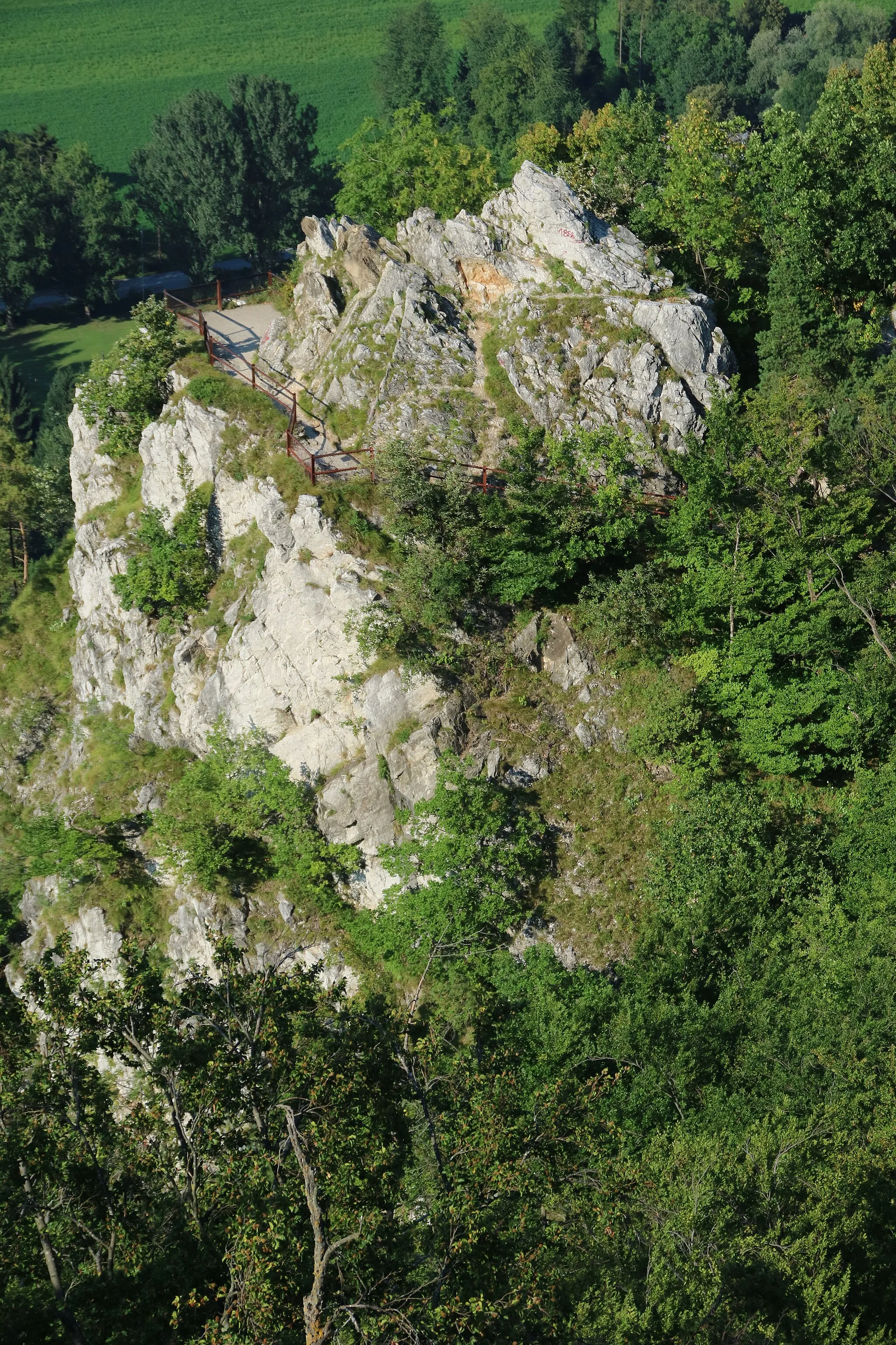 Photo showing: Blick vom Bergfried der Ruine Gösting auf den Jungfernsprung, Graz