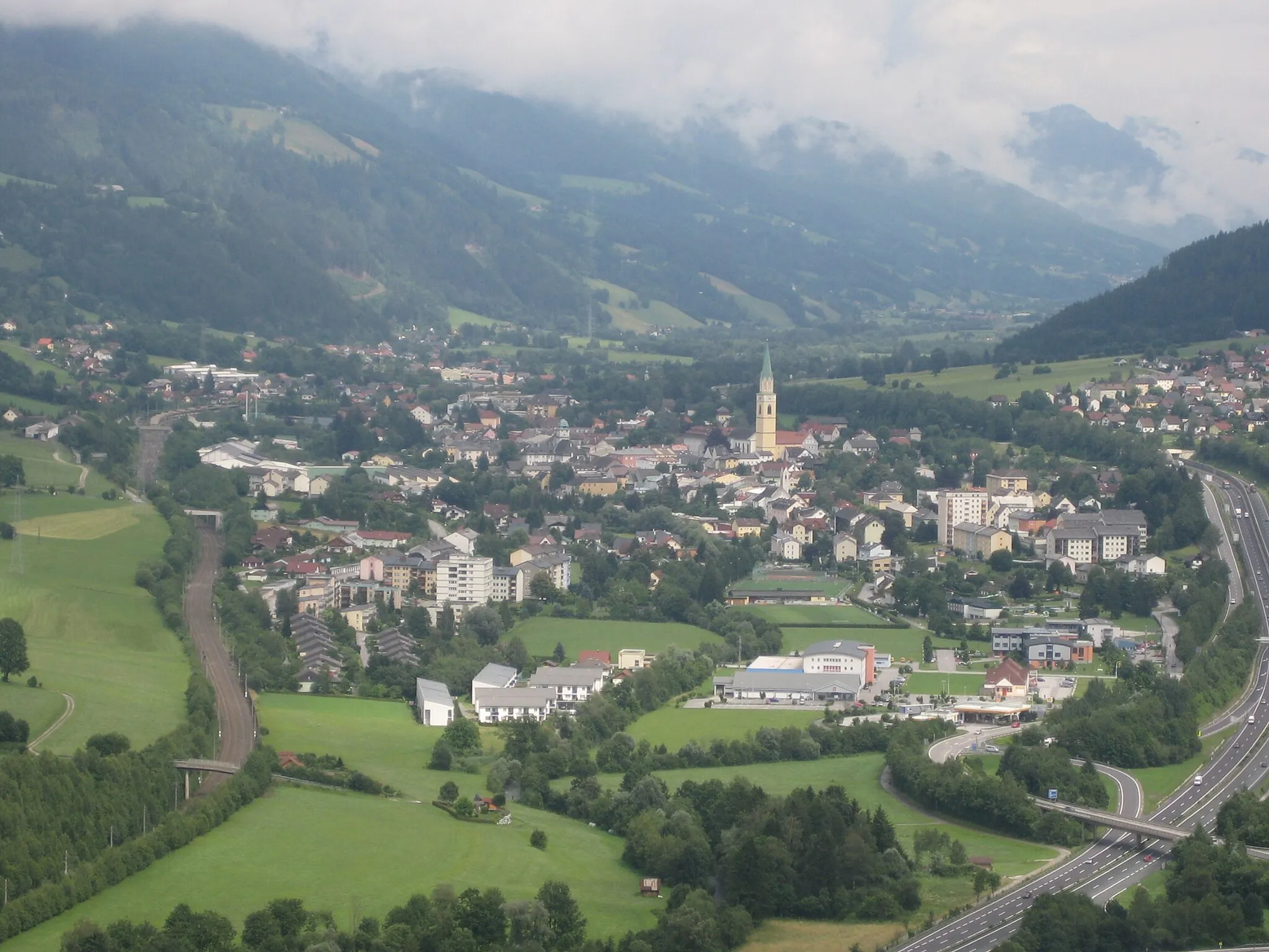 Photo showing: Foto der Stadt Rottenmann von der Burg Strechau