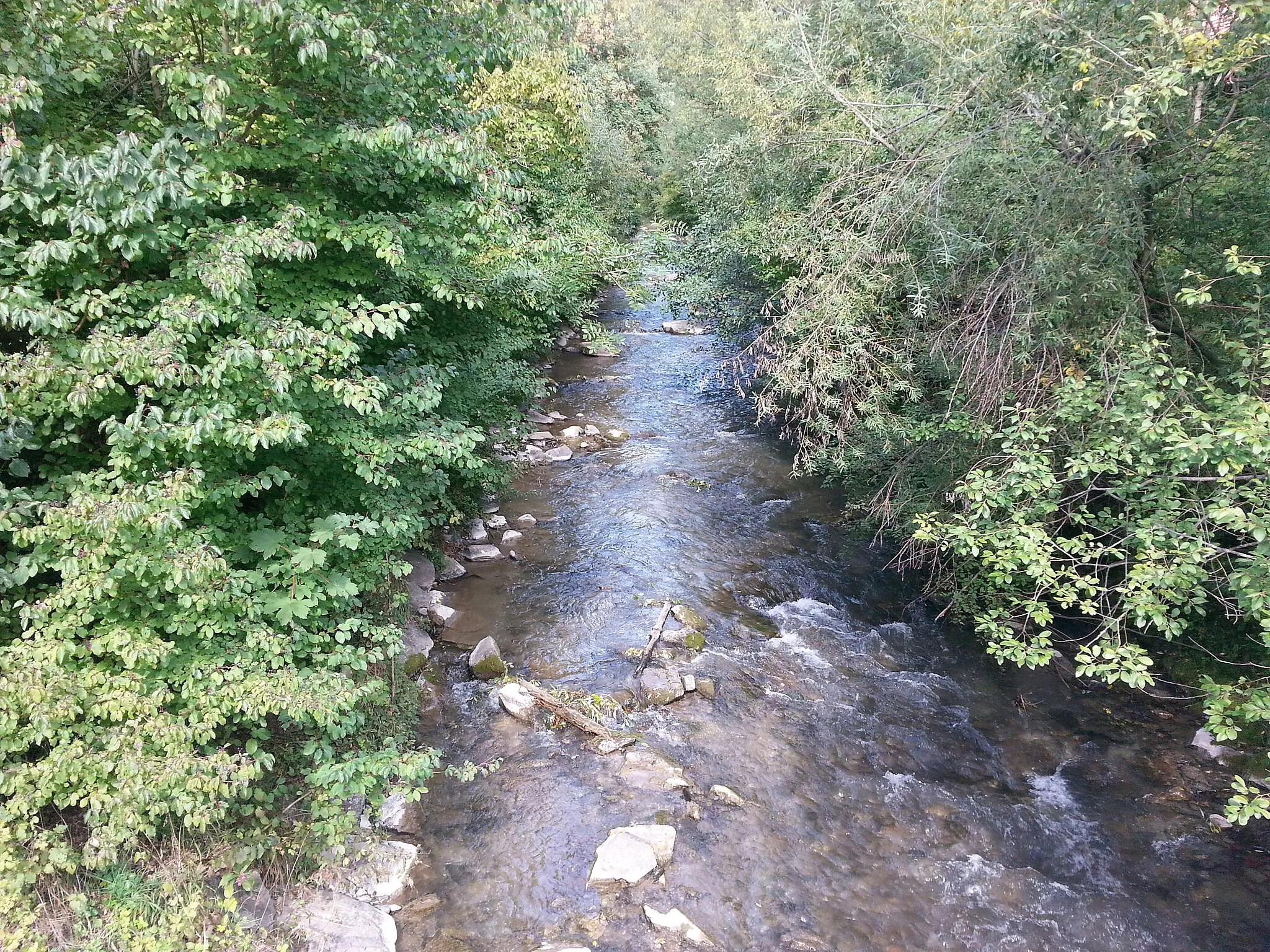 Photo showing: Die Kainach in der Schloßgasse in Bärnbach