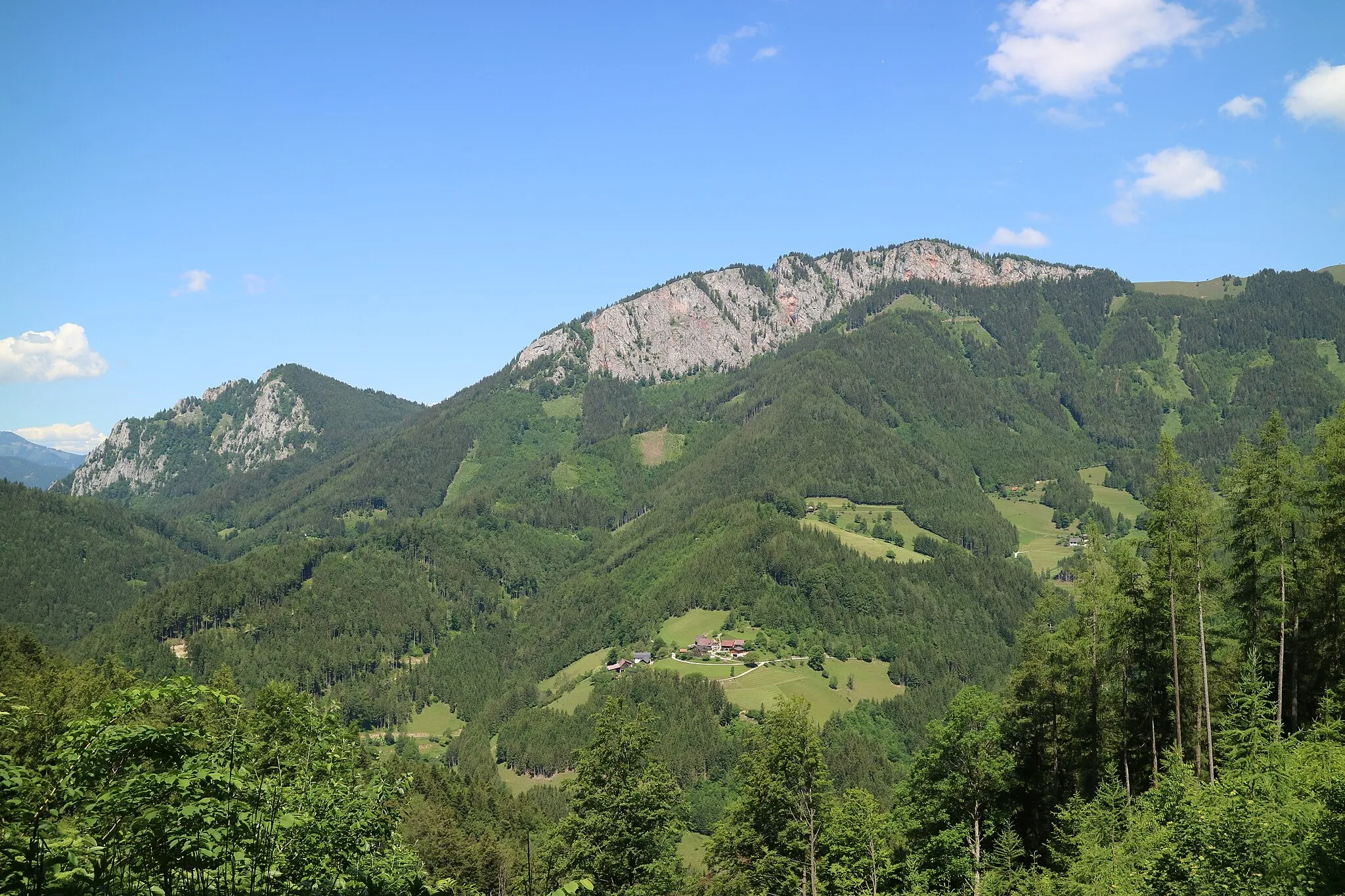 Photo showing: Röthelstein und Rote Wand von Südosten, Grazer Bergland, Steiermark