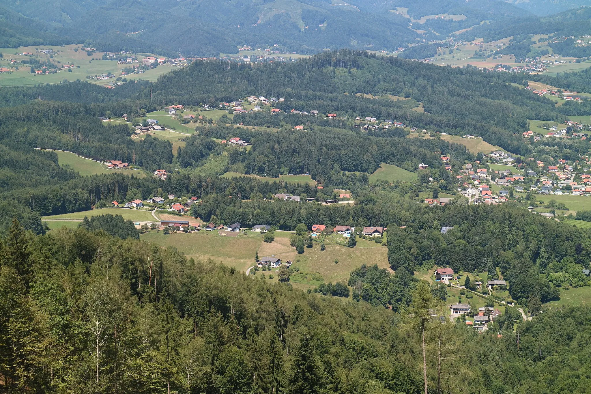 Photo showing: Blick vom Generalkogel zum Kugelberg, Marktgemeinde Gratwein-Straßengel (Steiermark)