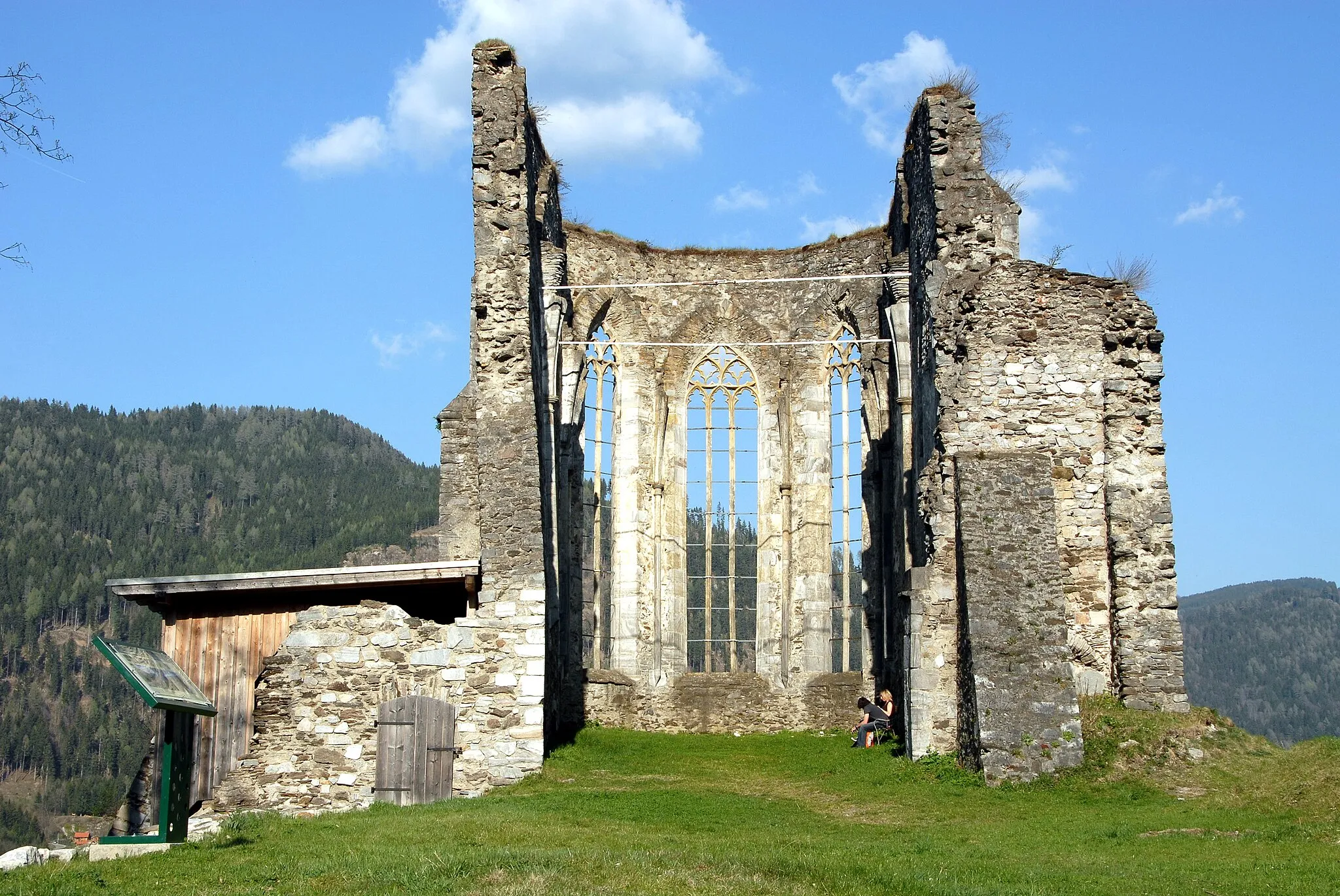 Photo showing: Church ruin Virigilienberg from the 13th/14th century, medieval city of Friesach, district Sankt Veit, Carinthia, Austria, EU