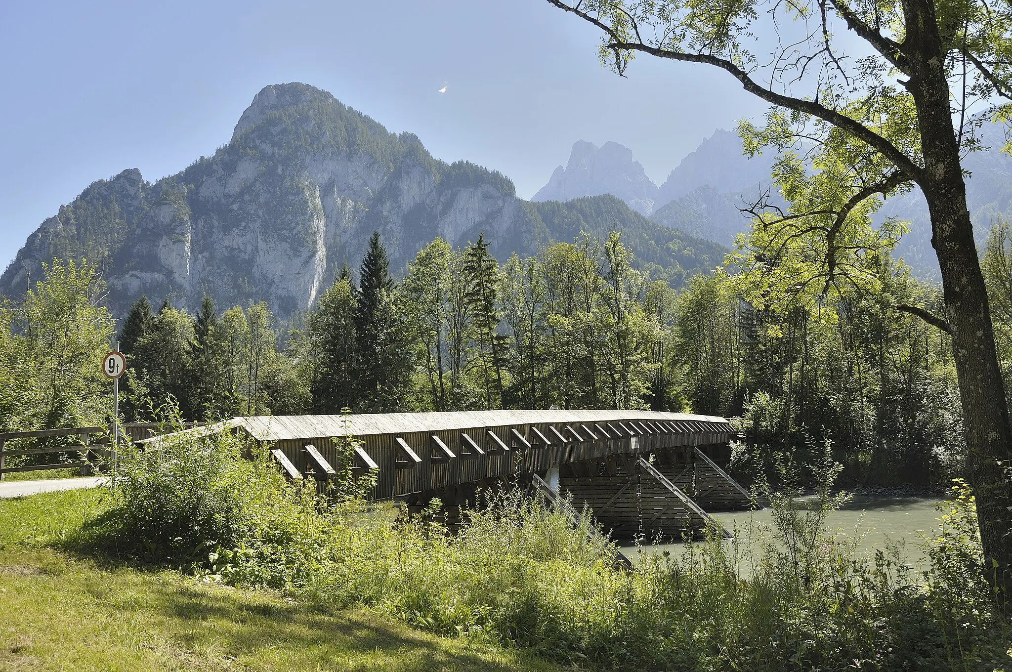 Photo showing: neue Lauferbauerbrücke über die Enns zwischen den Gemeinden Admont und Weng.