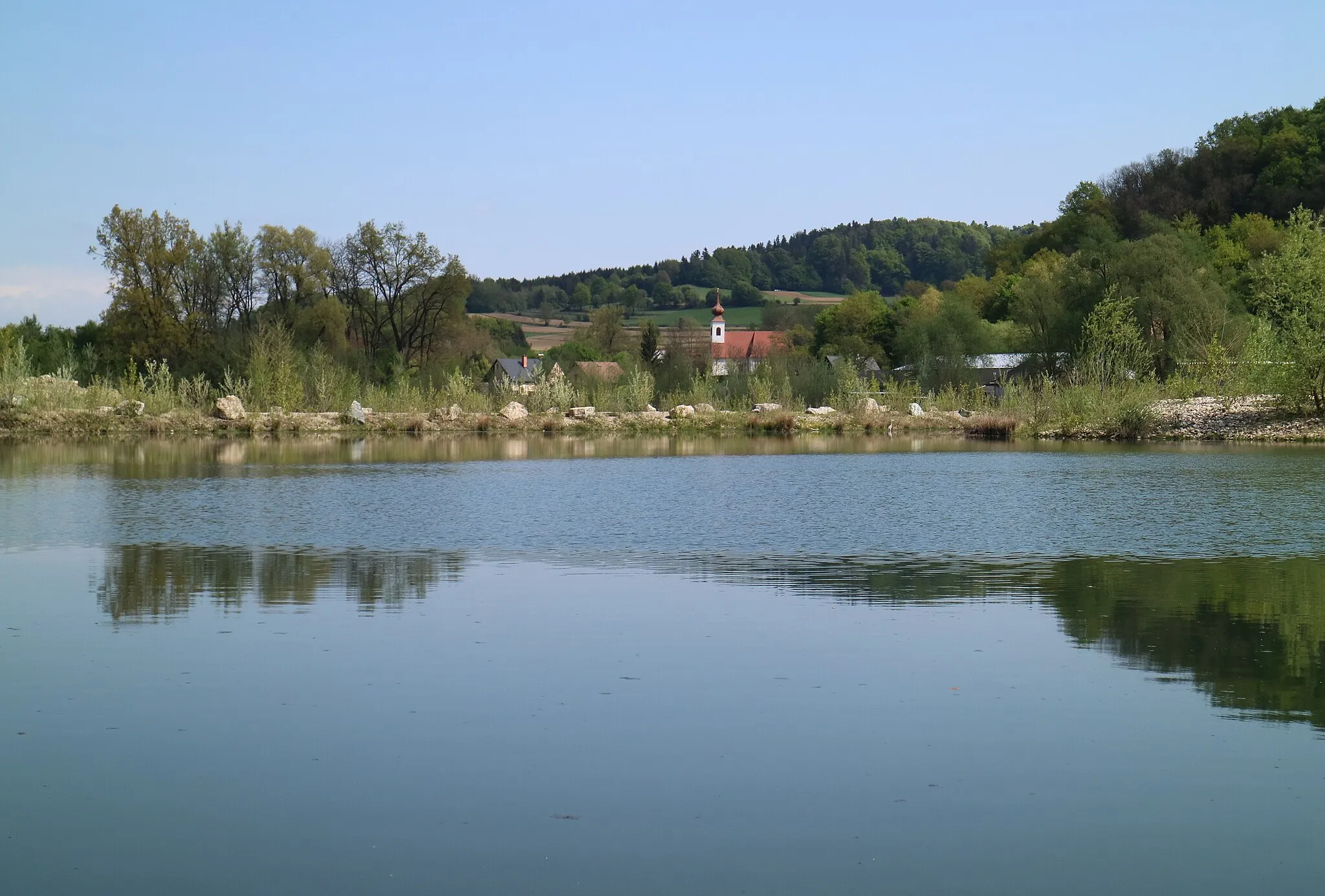 Photo showing: Schotterteich nahe Enzelsdorf, Gemeinde Fernitz-Mellach, Steiermark