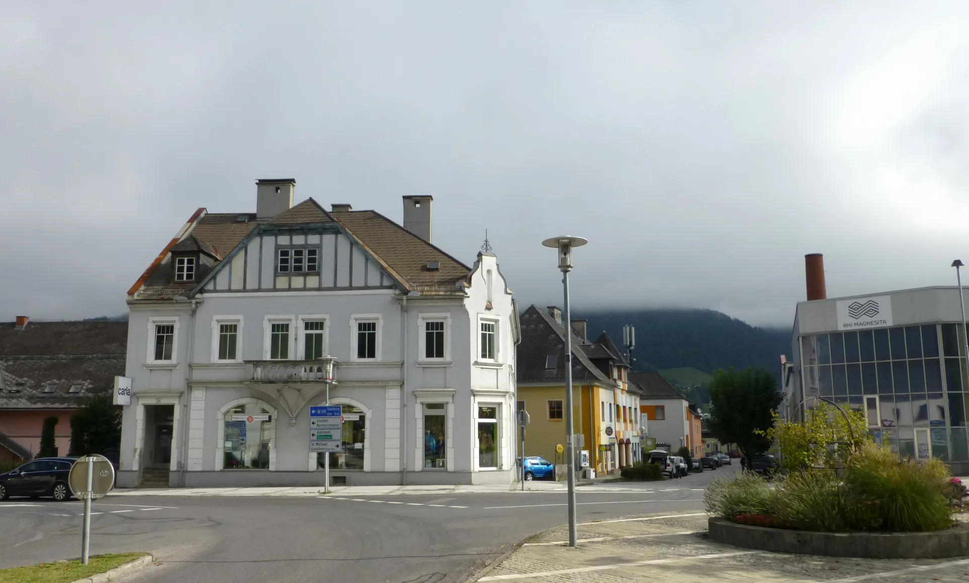 Photo showing: Villa in Trieben and factory RHI Magnesita (refractories), Styria, Austria.