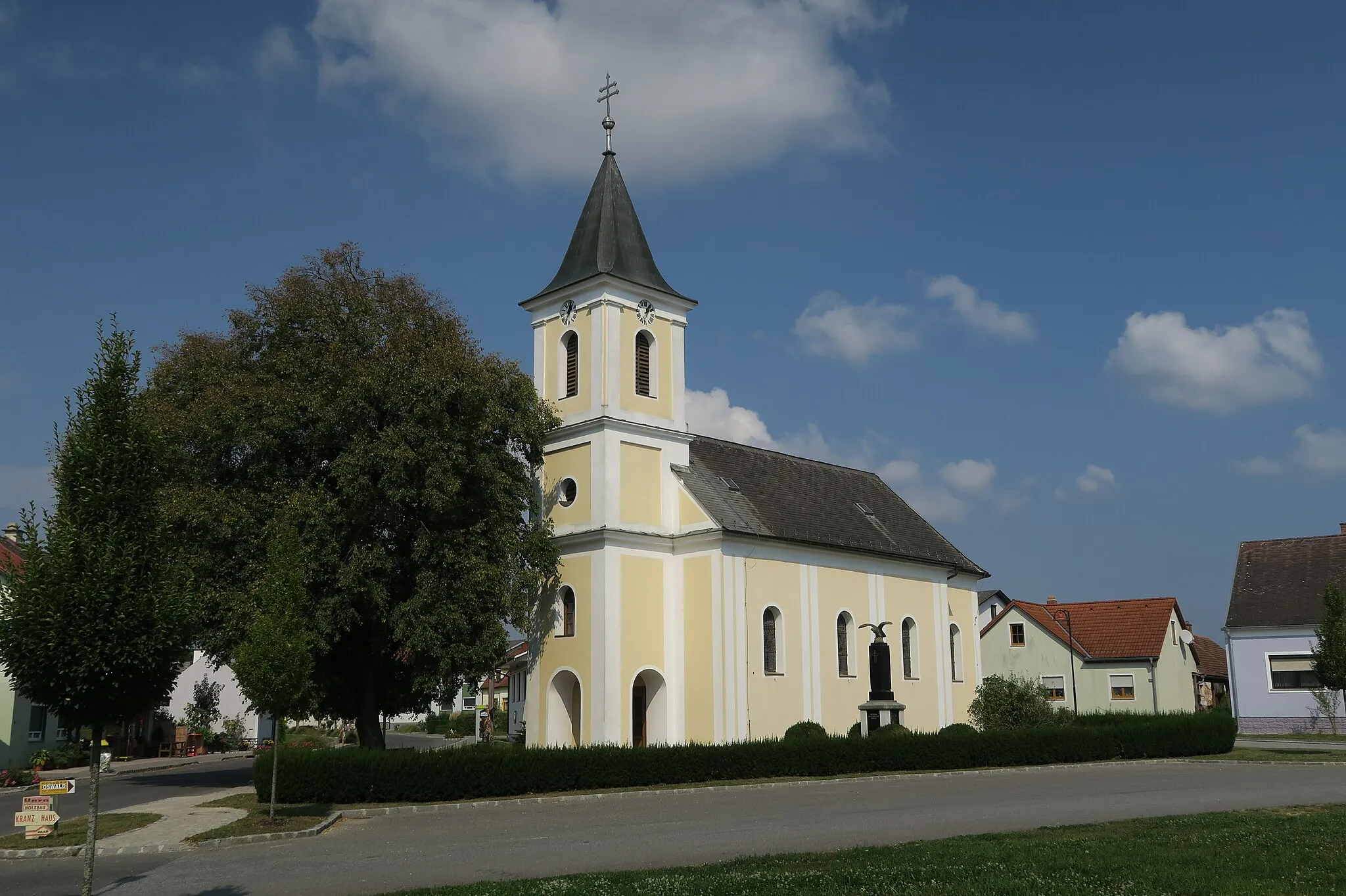 Photo showing: Church Tobaj