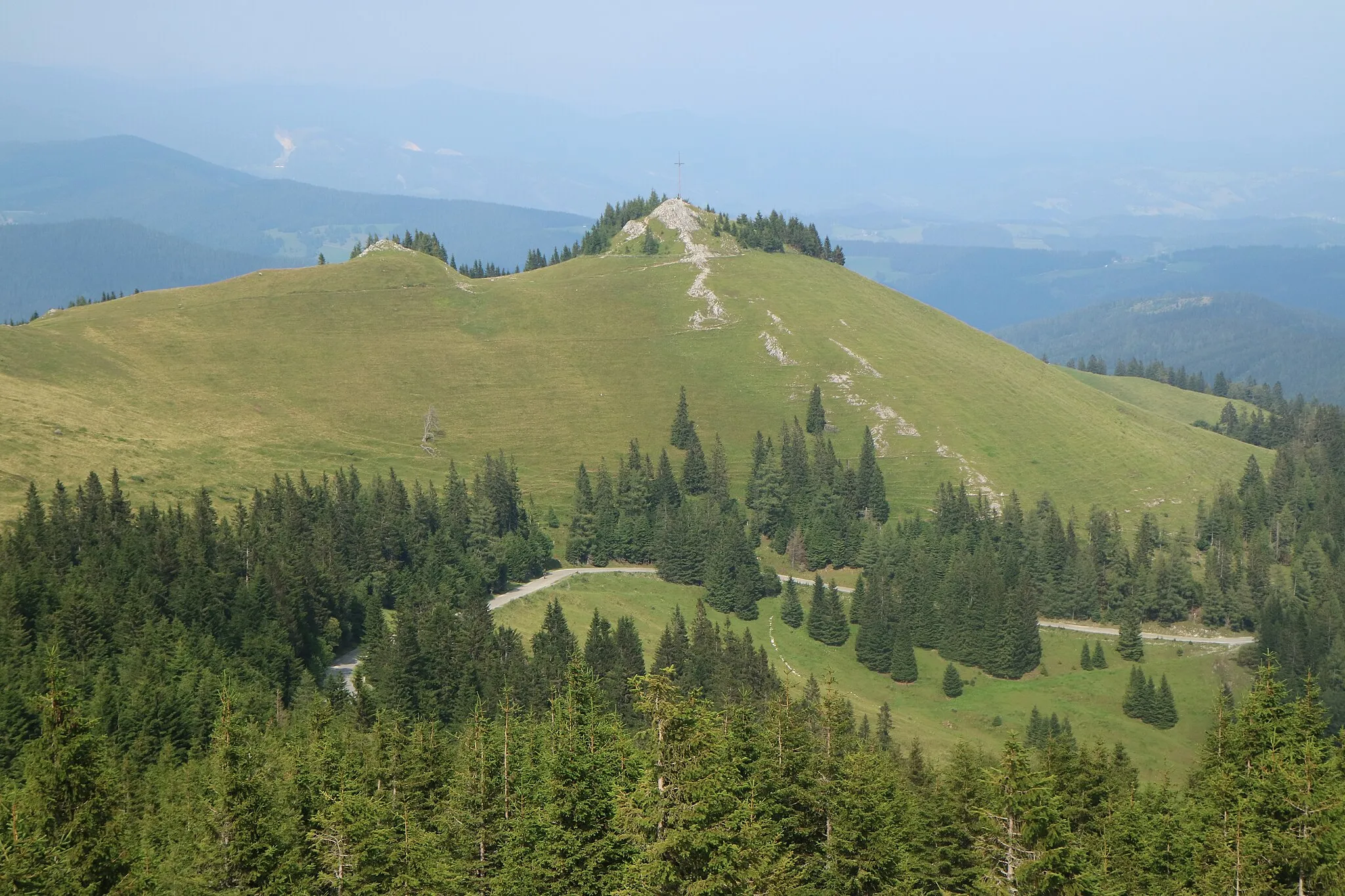Photo showing: Blick vom Wölkerkogel zum Brandkogel, Stubalpe (Steiermark)