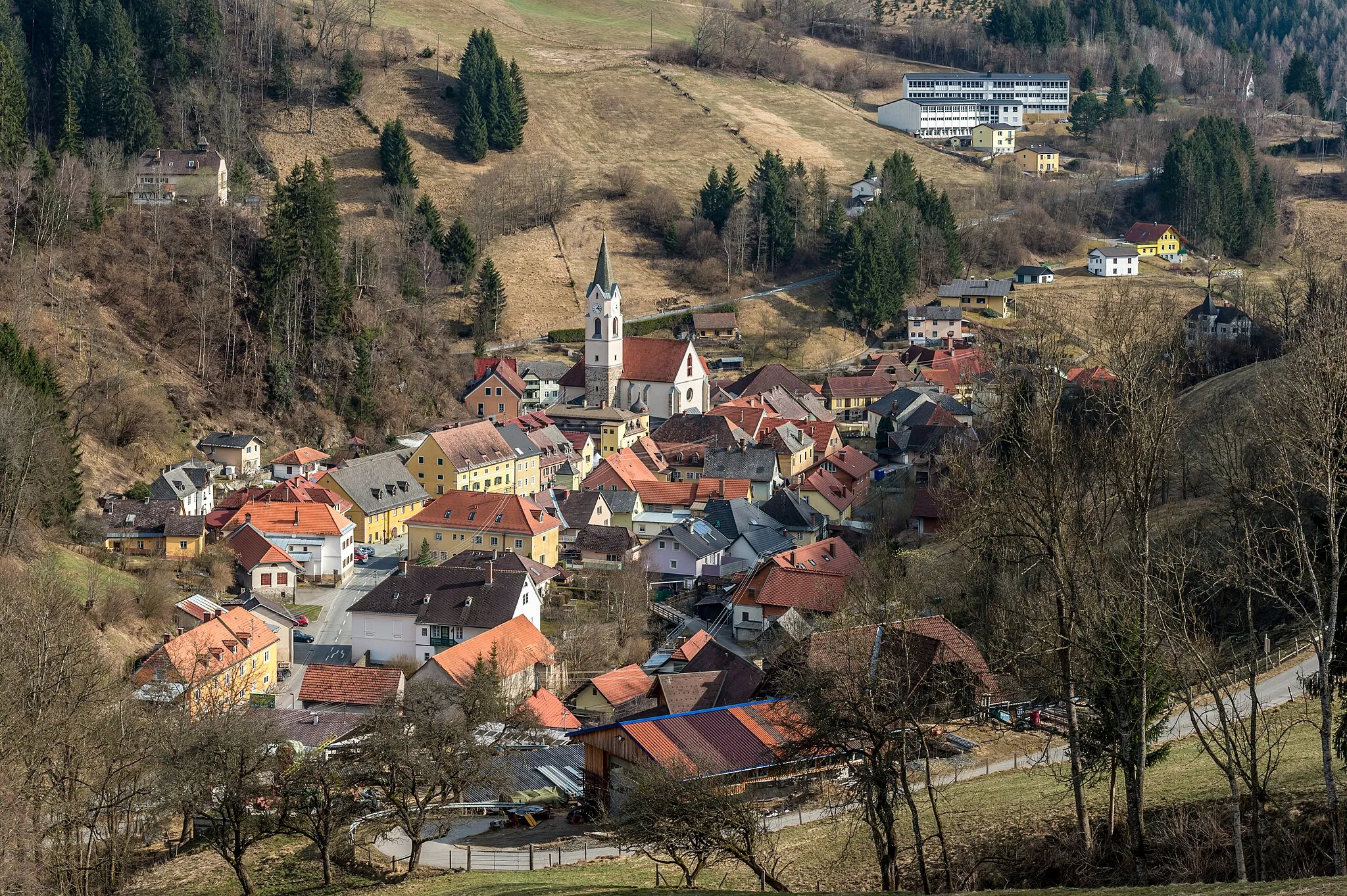 Photo showing: Northwestern view of the market town Hüttenberg, district Sankt Veit, Carinthia, Austria, European Union
