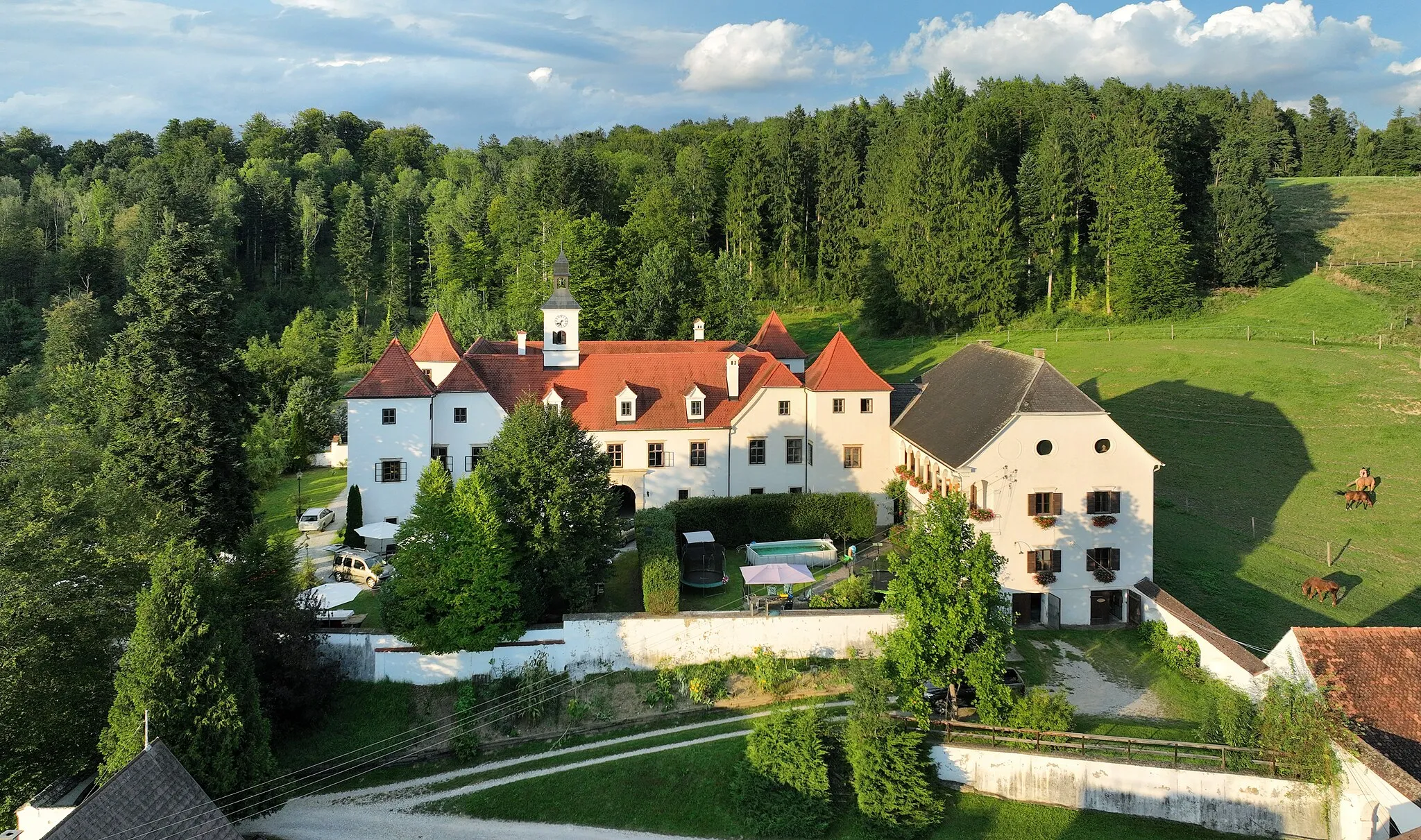 Photo showing: Dornhofen Castle in Hart bei Eggersdorf.