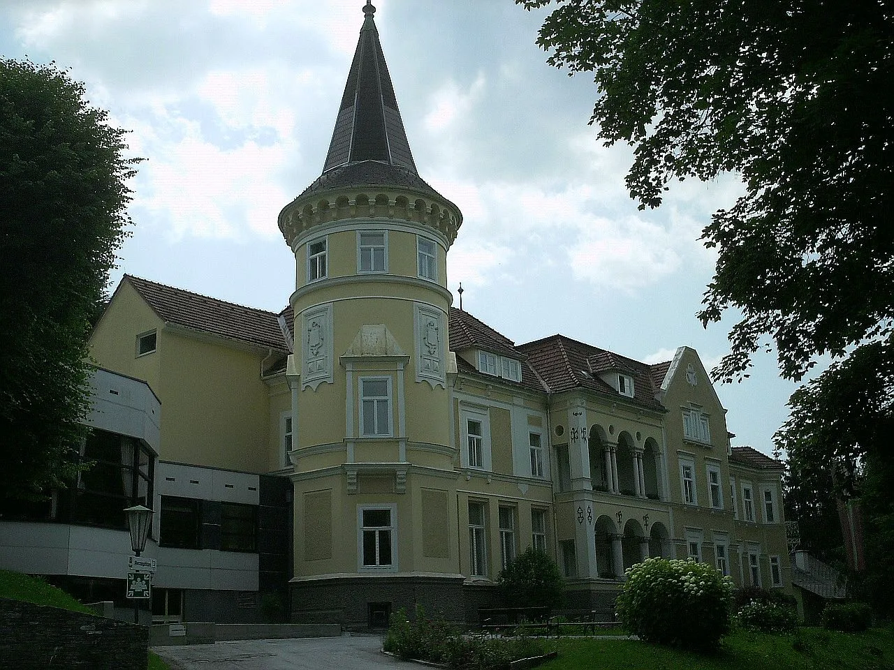 Photo showing: Schloss Sommerau, Franz-Jawornik-Heim des Kriegsoperverbandes Stmk. in Spital am Semmering/Österreich.