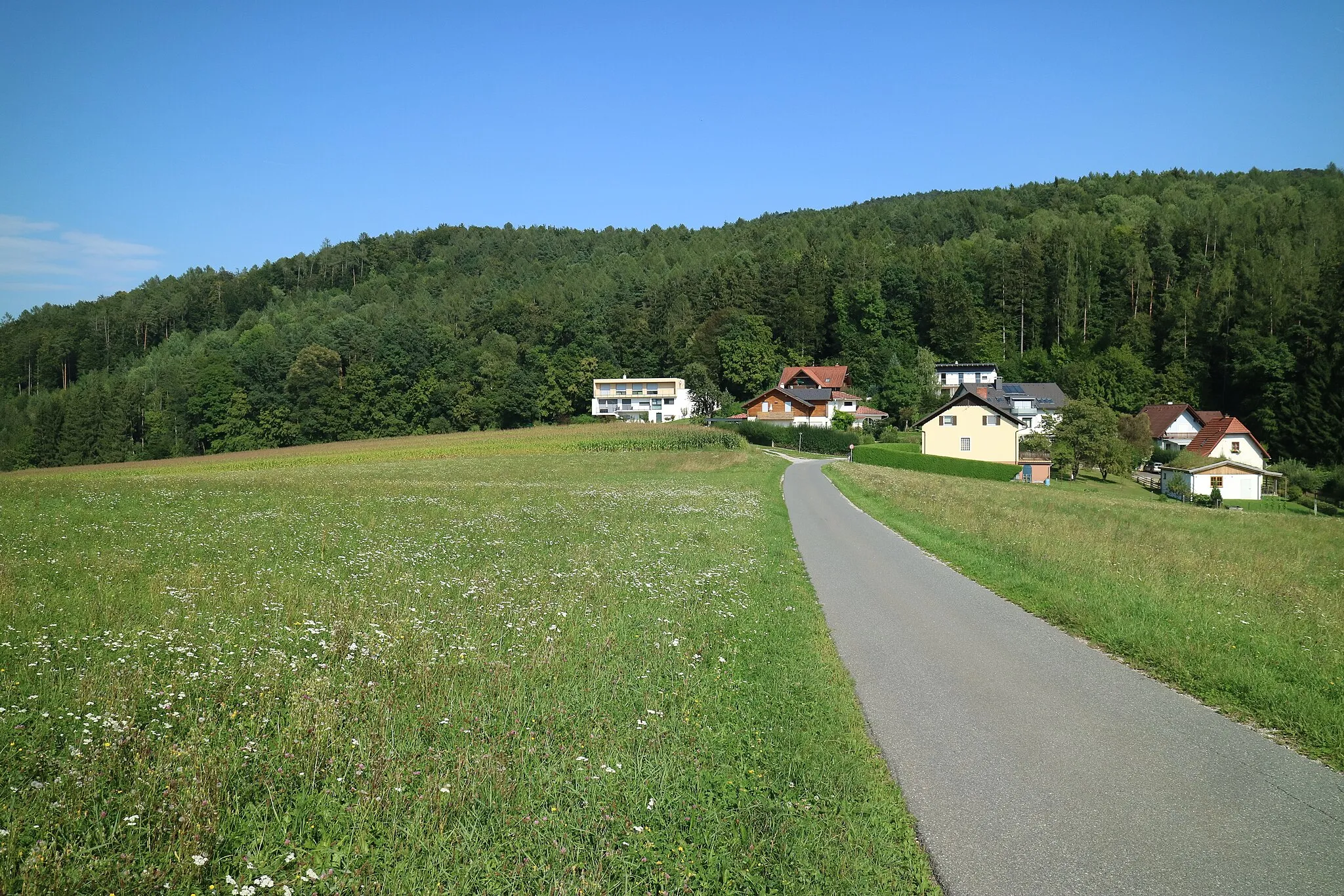 Photo showing: Madersberg von Westen, Gemeinde Thal bei Graz (Steiermark)