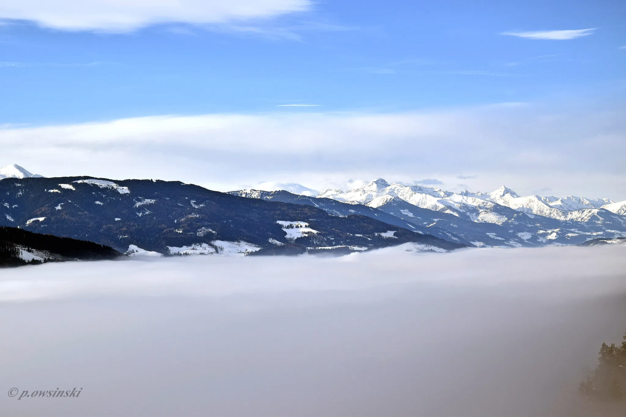 Photo showing: 500px provided description: Fog Over The Mountains Alps Austria [#Mountains ,#Fog ,#Alps]