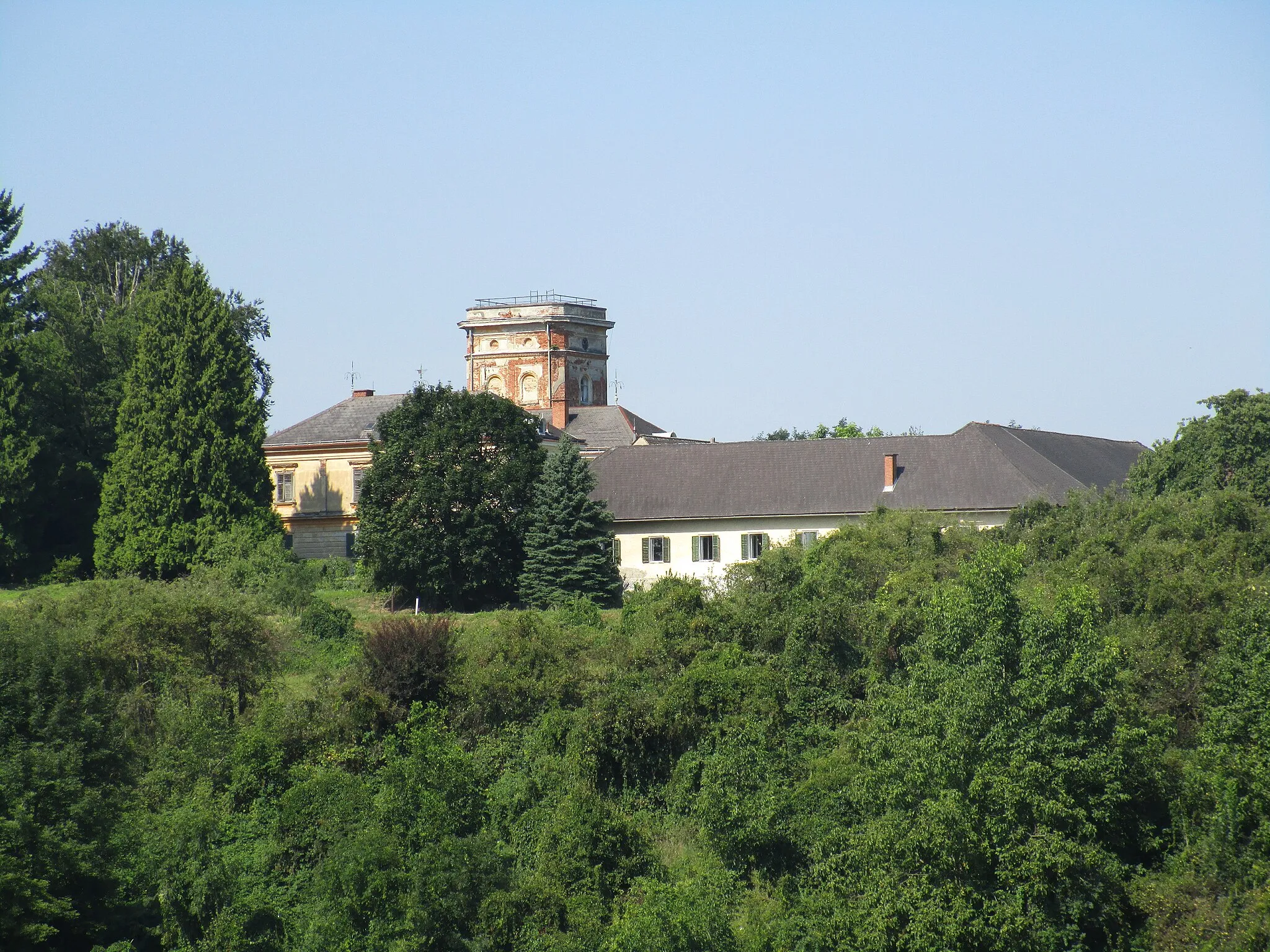 Photo showing: Schloss Pfeilerhof von Osten