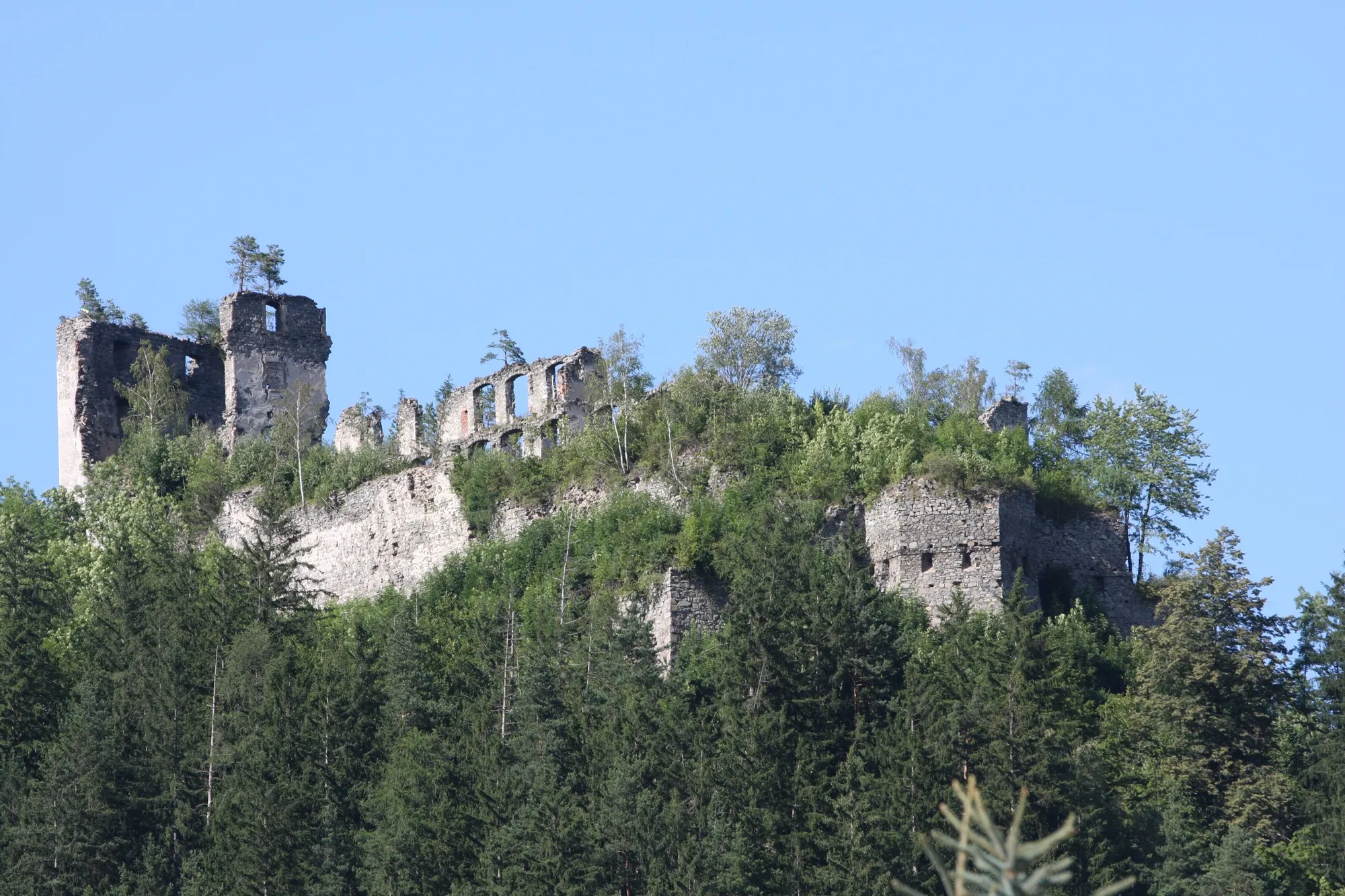 Photo showing: Burgruine Kaisersberg

This media shows the protected monument with the number 84873 in Austria. (Commons, de, Wikidata)