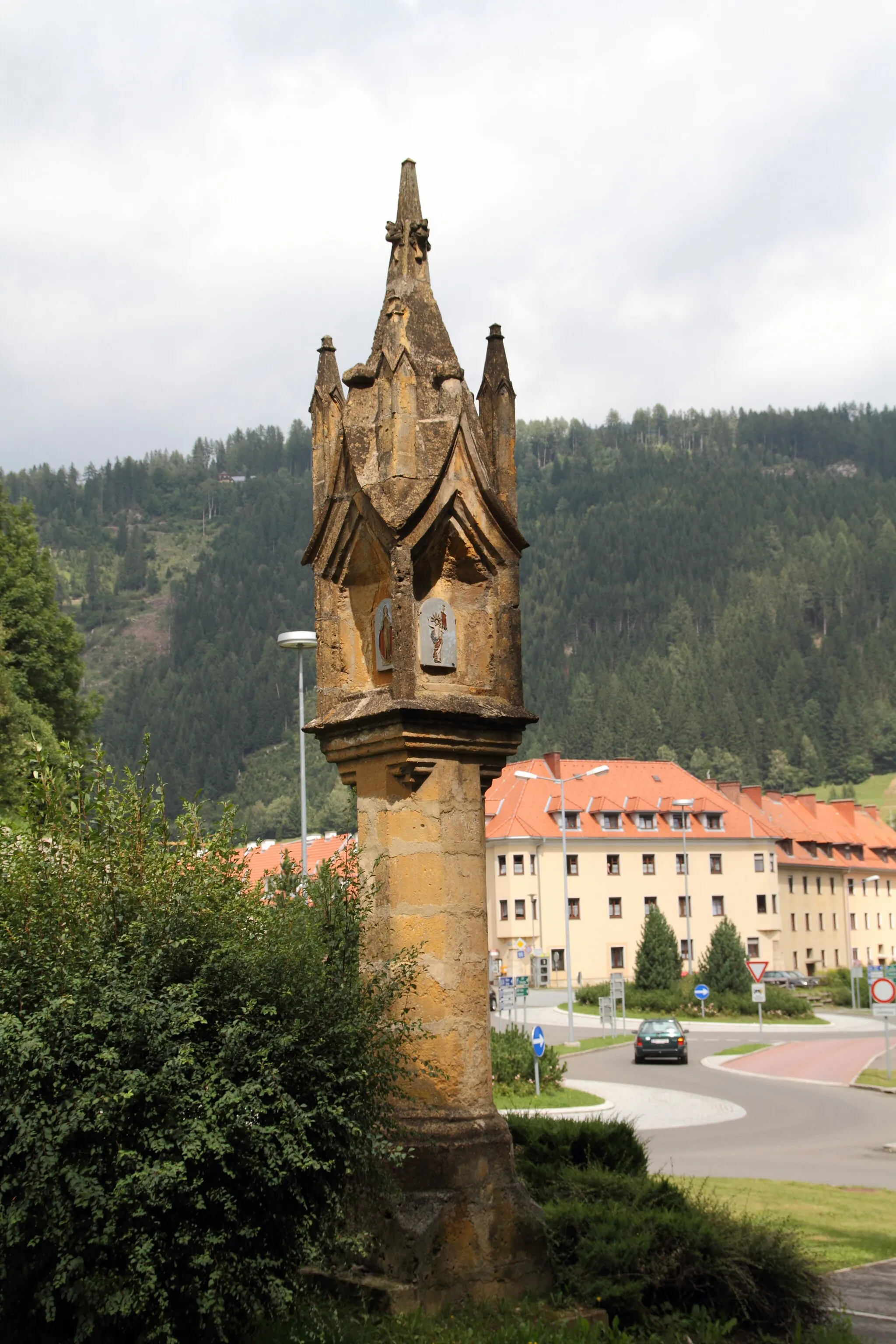 Photo showing: Wayside shrine north of the Schlossberg in Murau