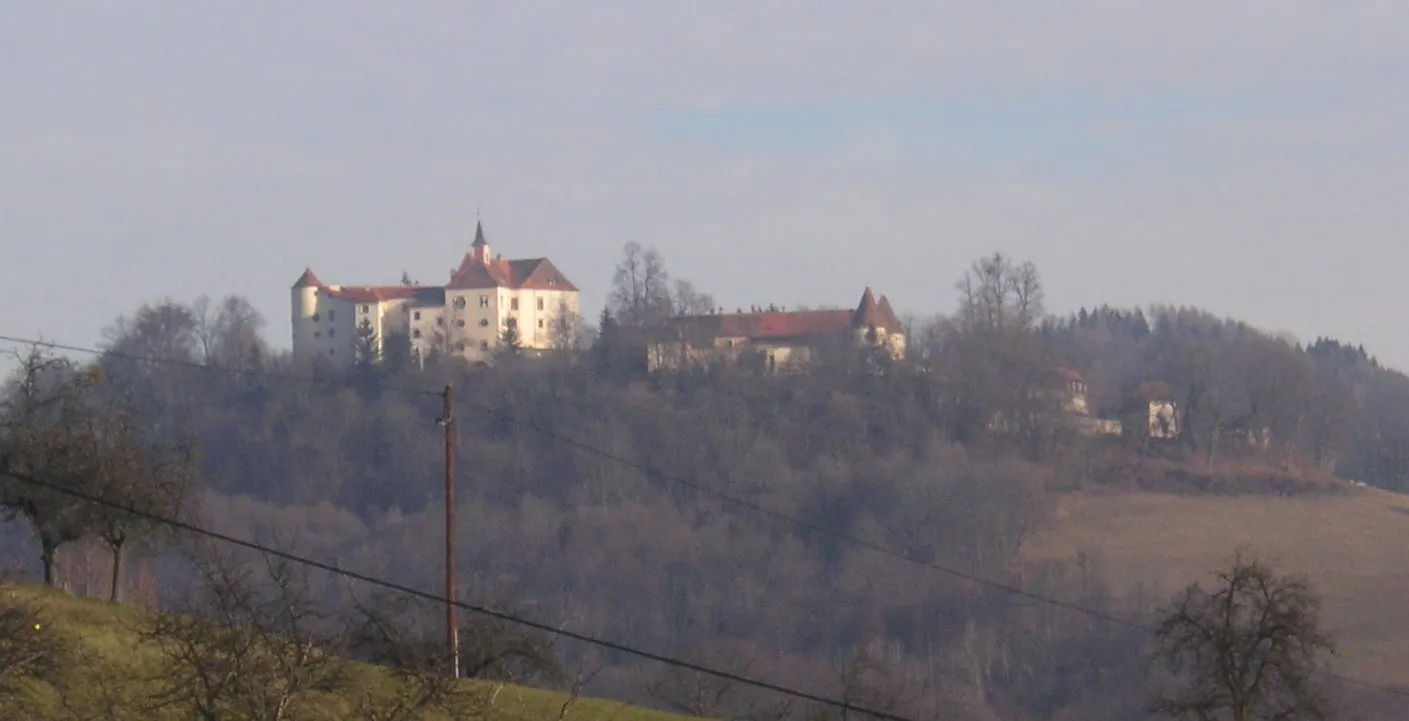 Photo showing: The castle Plankenwarth in St. Oswald bei Plankenwarth, Styria, Austria. View from Southwest
