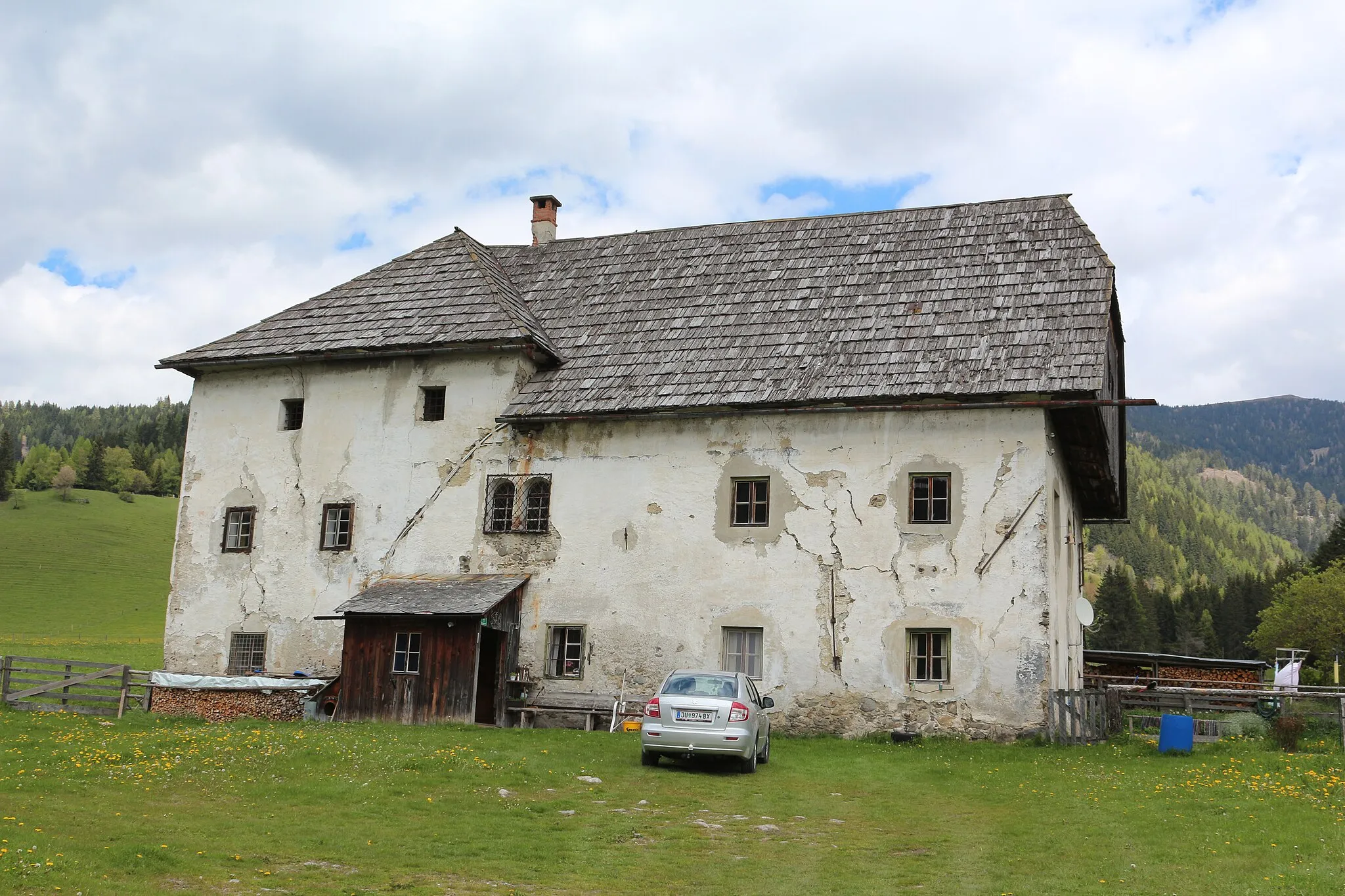 Photo showing: Bauernhaus Koiner in Pölstal (Katastralgemeinde: Sankt Oswald)

This media shows the protected monument with the number 91853 in Austria. (Commons, de, Wikidata)