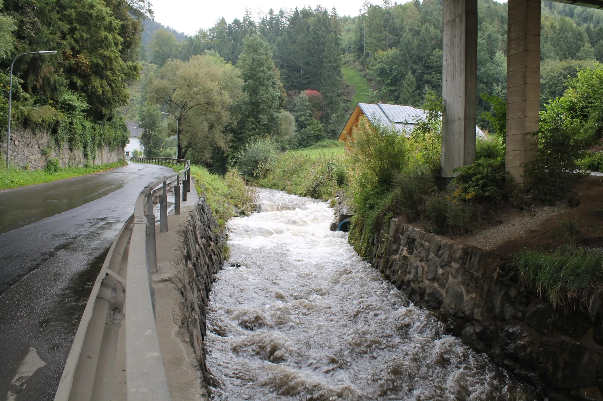 Photo showing: Gößbach in der Katastralgemeinde Gößgraben-Göß in Leoben