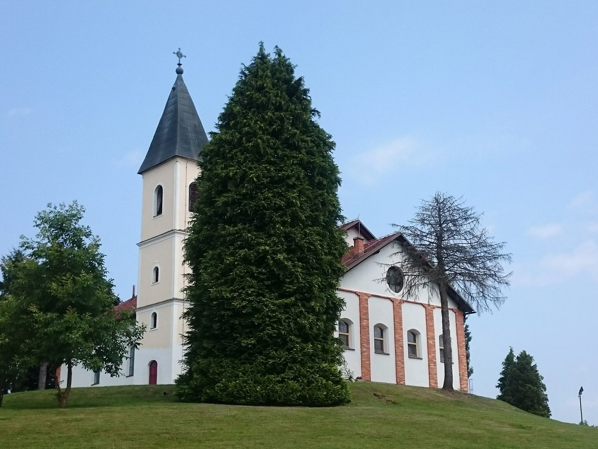 Photo showing: Church of Sts. Cosmas and Damian in Kuzma. More info (in Slovenian only).