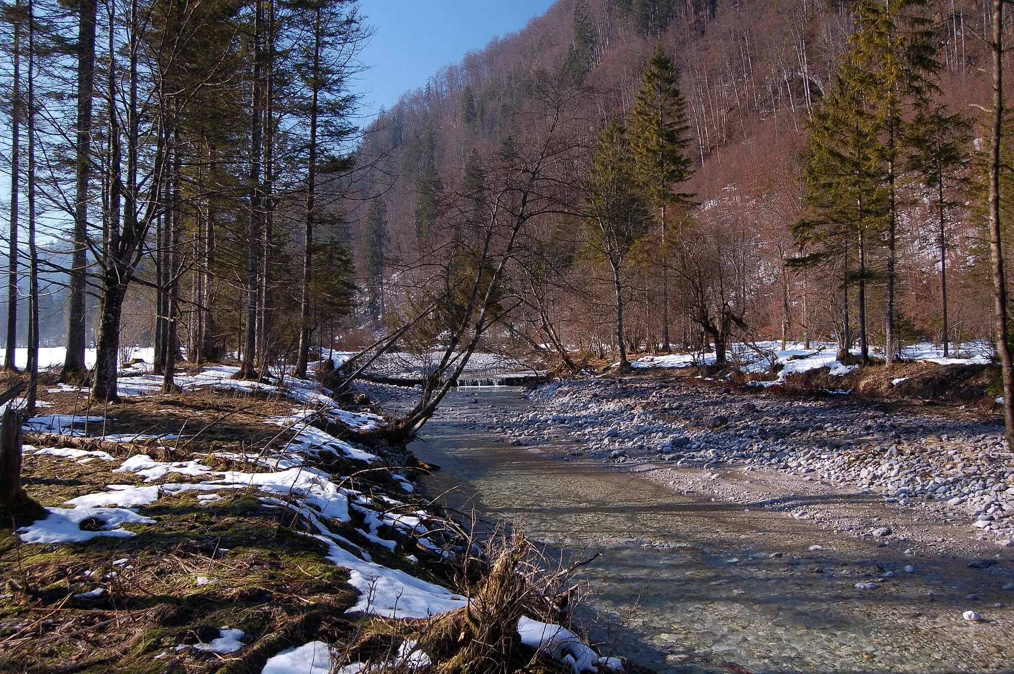 Photo showing: River Steyrling, in village Steyrling, municipality of Klaus an der Pyhrnbahn, Upper Austria.