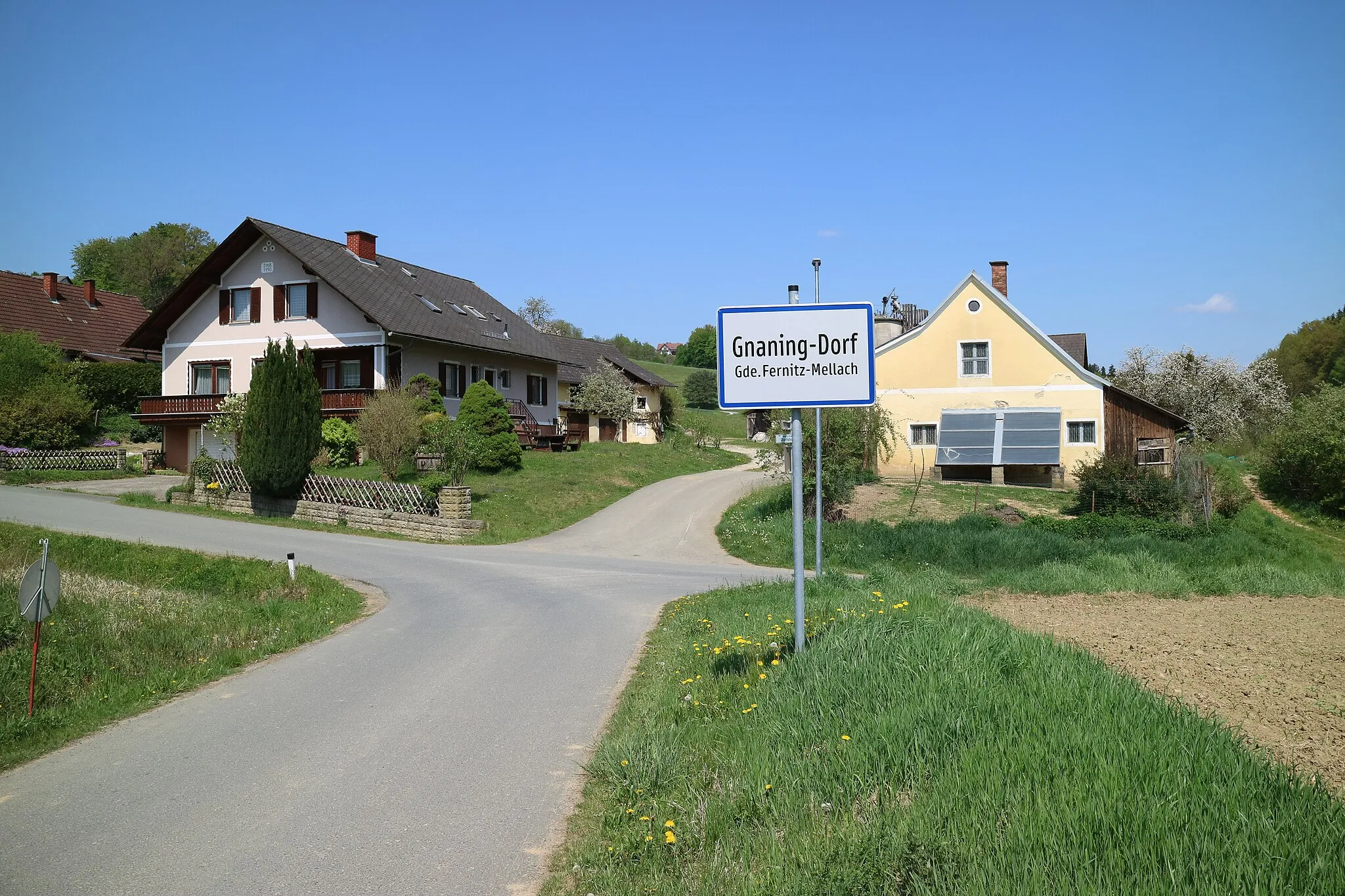 Photo showing: Ortseinfahrt Gnaning-Dorf, Gemeinde Fernitz-Mellach, Steiermark