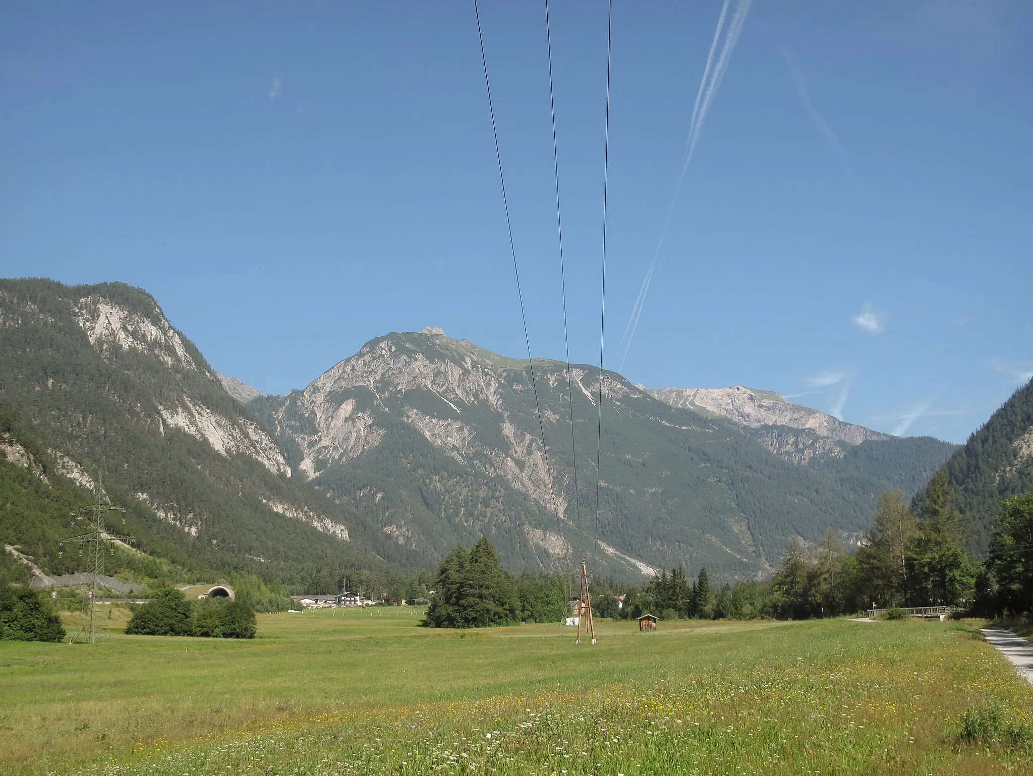Photo showing: between Nassereith and Dormitz, panorama