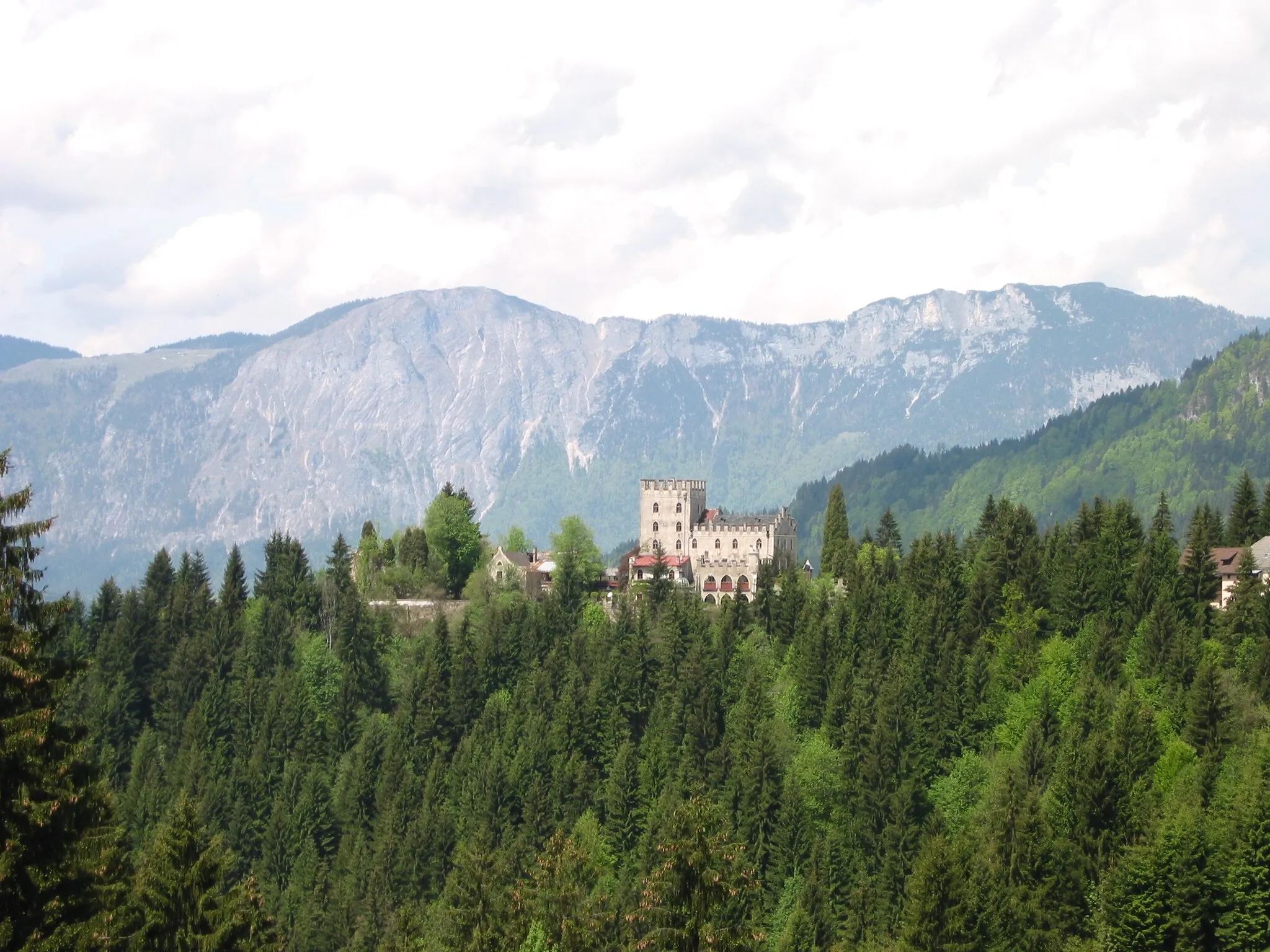 Photo showing: Schloss Itter gegen Norden