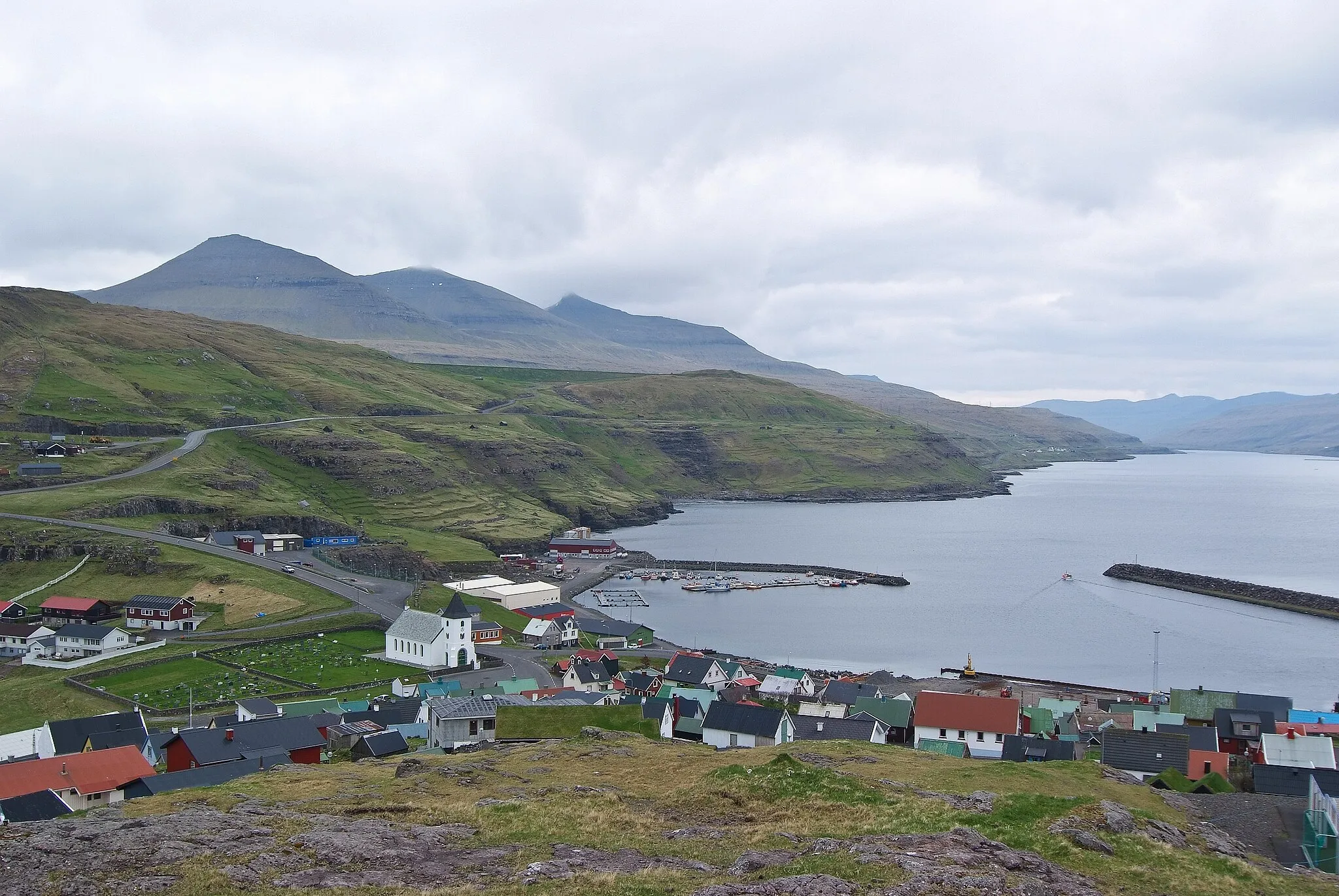 Photo showing: It was very cloudy and almost raining in Eiði, and this was actually one of the very few situations, when we had "typical" Faroese weather.