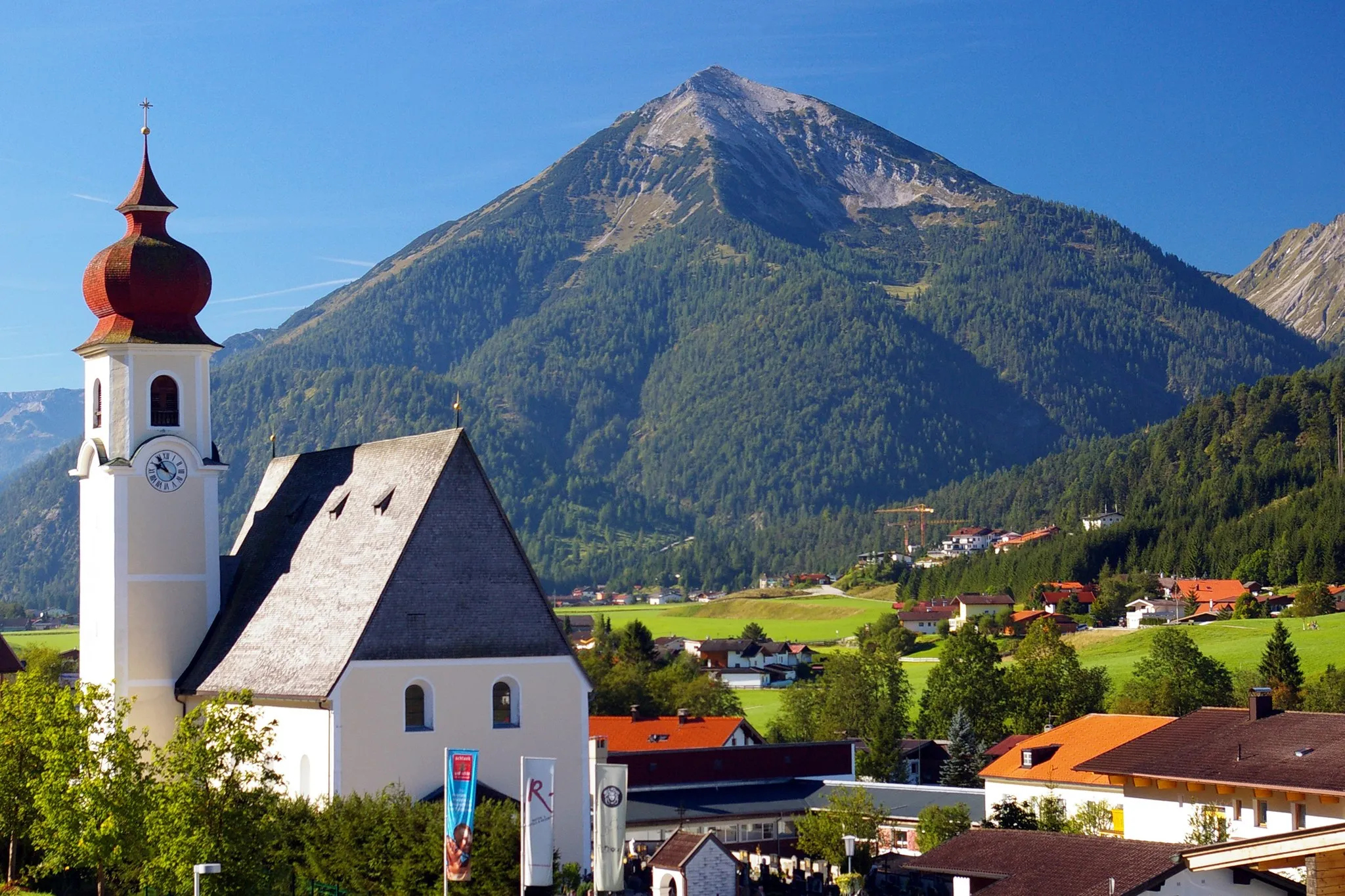 Photo showing: Seekarspitze from Achenkirch/Tirol/Austria