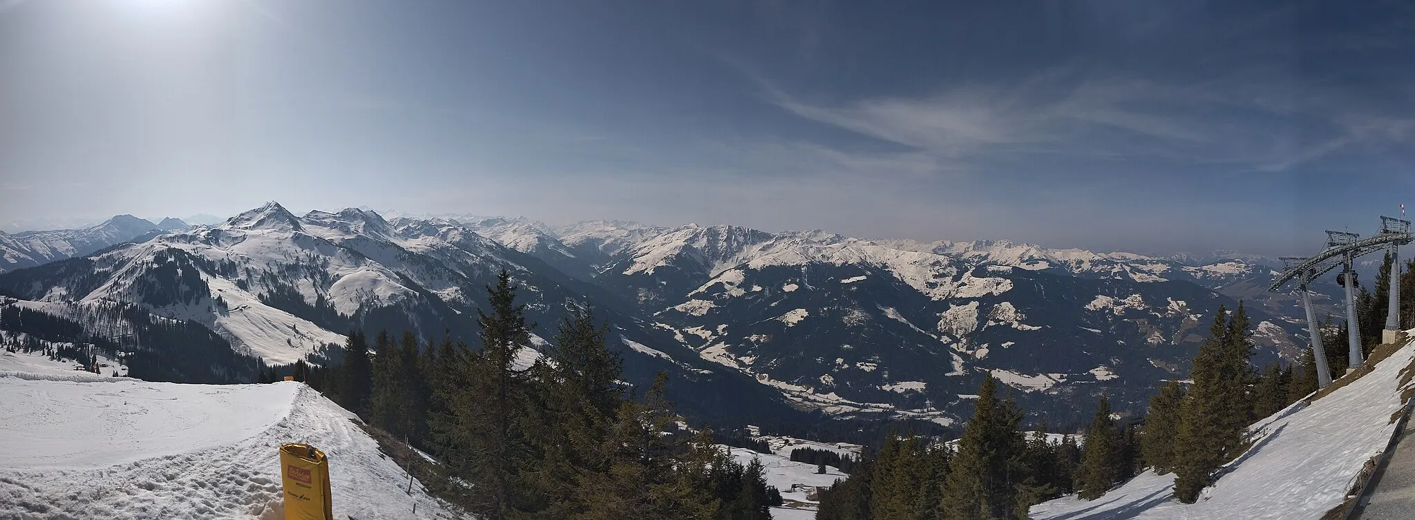 Photo showing: SkiWelt ski restort, Austria in March 2022